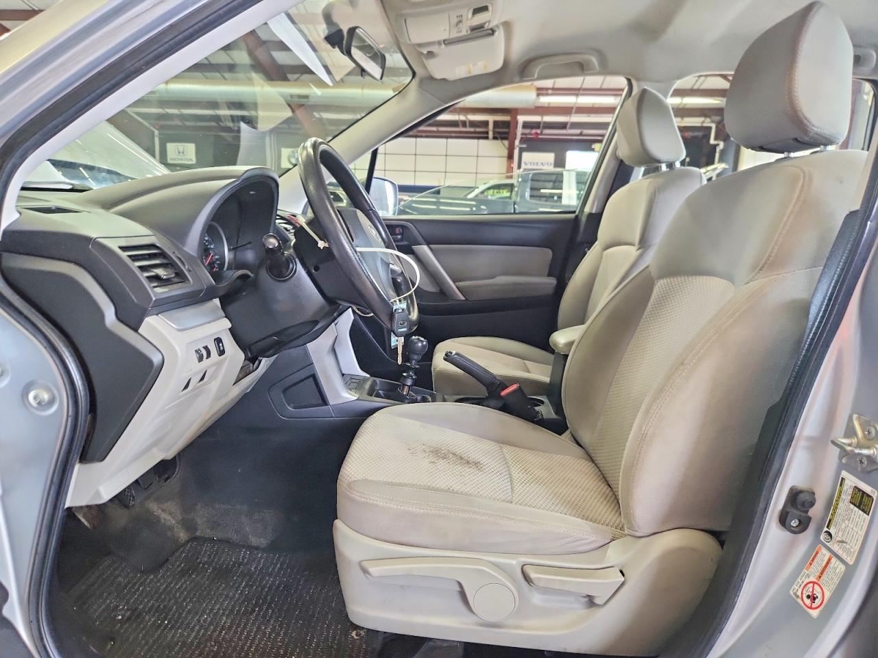 2014 Subaru Forester 2.5i Silver vin: JF2SJAACXEG411183
