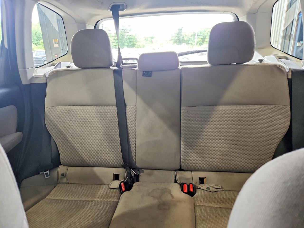 2014 Subaru Forester 2.5i Silver vin: JF2SJAACXEG411183