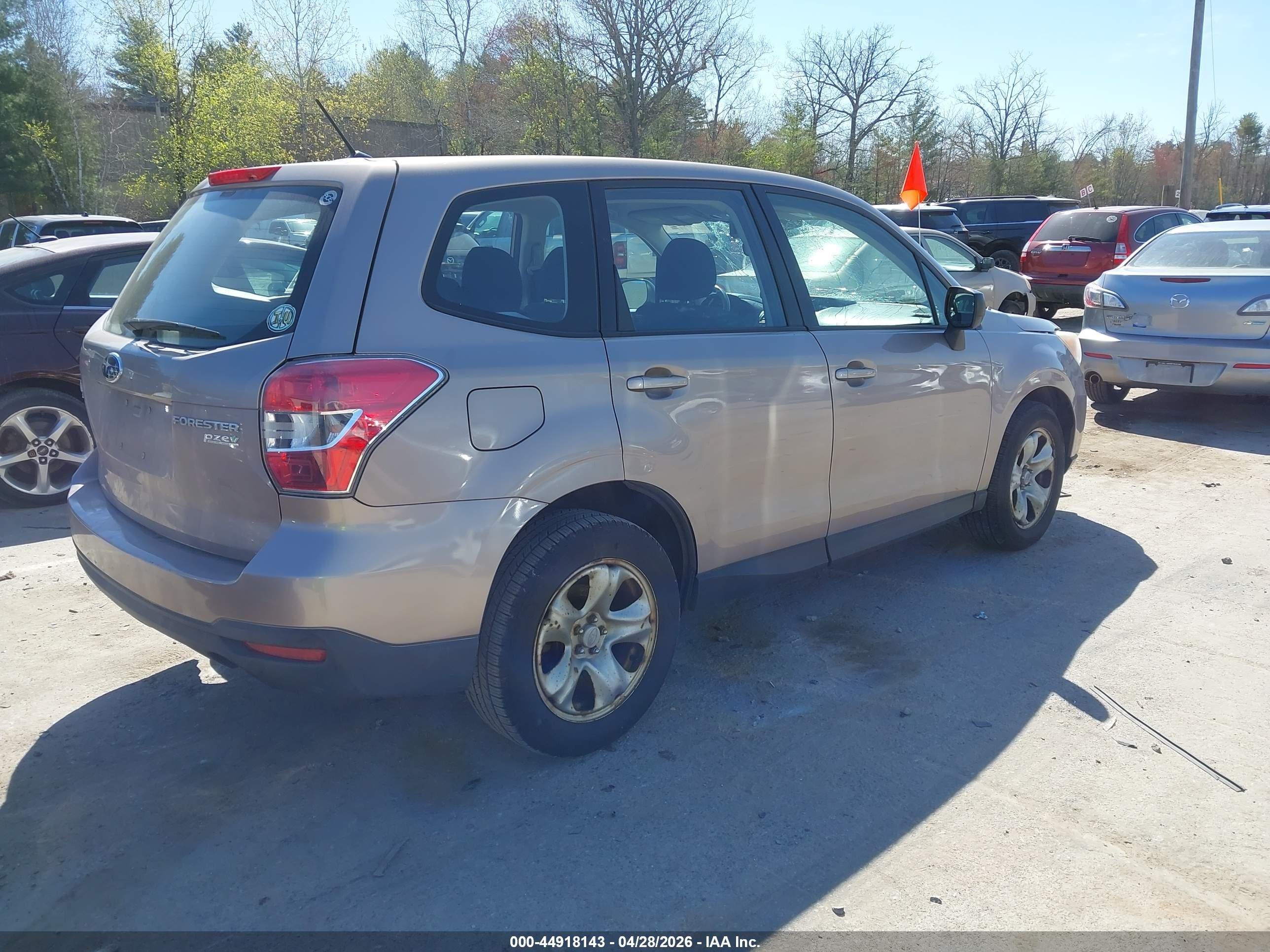 2014 Subaru Forester 2.5i Золотой vin: JF2SJAACXEH451466