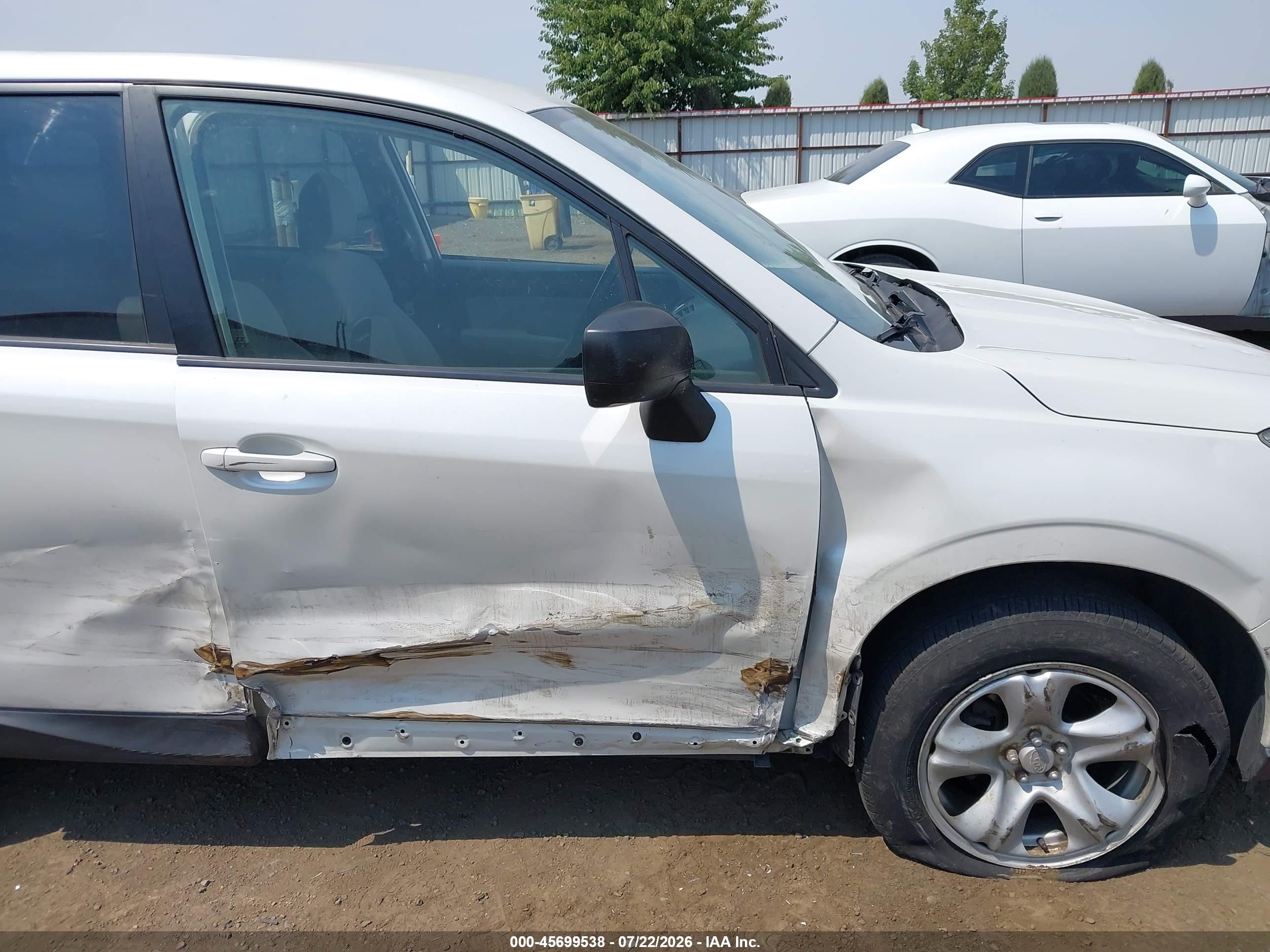 2014 Subaru Forester 2.5i White vin: JF2SJAACXEH461110