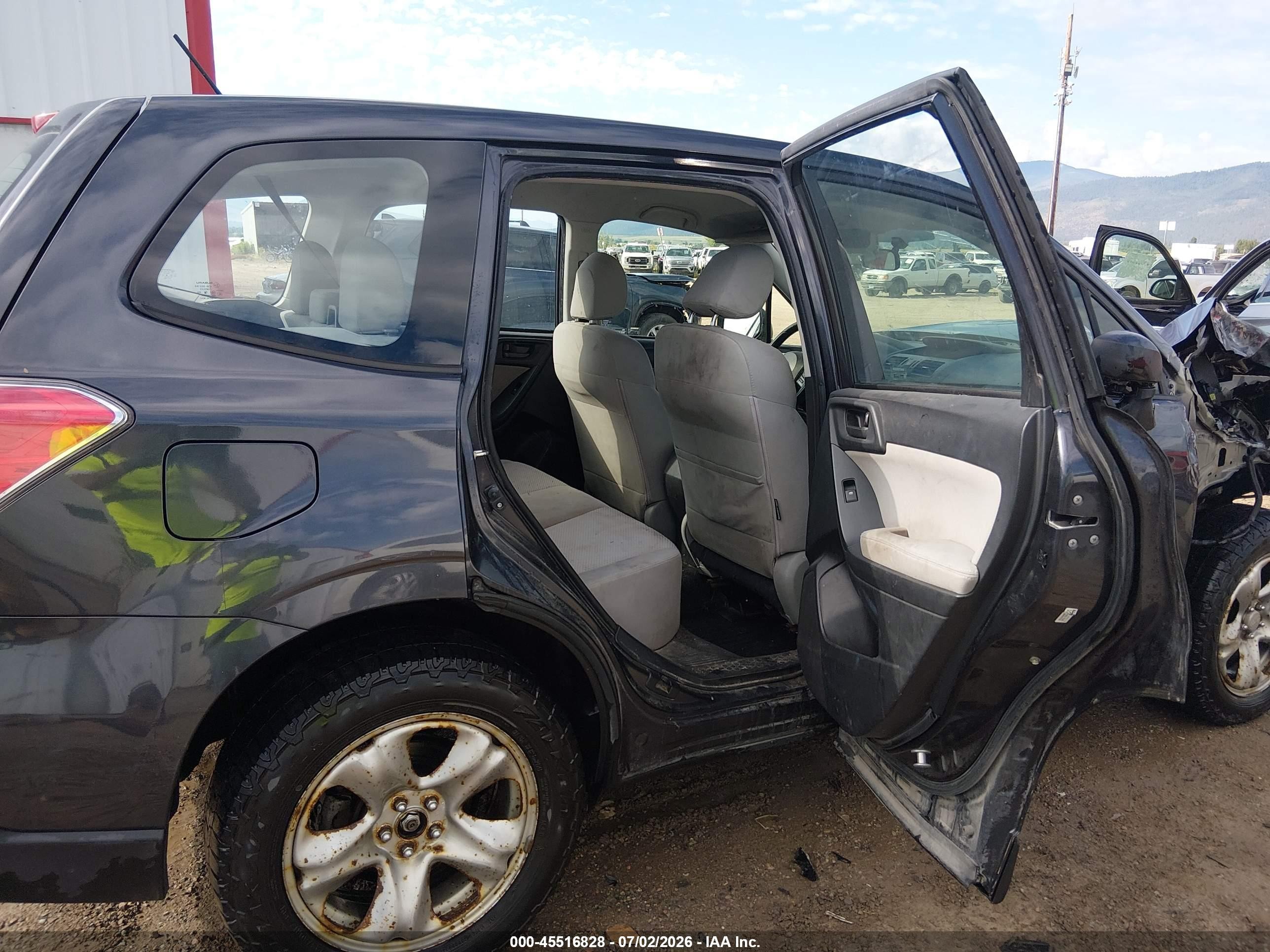 2014 Subaru Forester 2.5i Blue vin: JF2SJAACXEH479056
