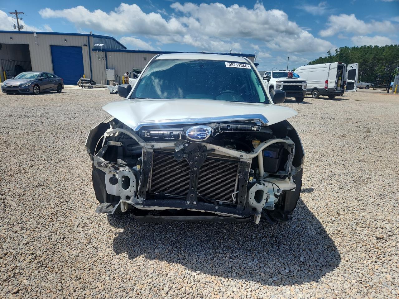 2014 Subaru Forester 2.5i White vin: JF2SJAACXEH507115