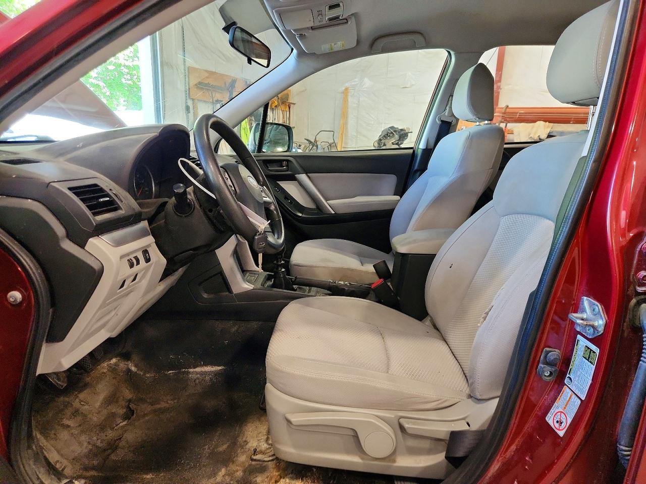 2015 Subaru Forester 2.5i Red vin: JF2SJAACXFG555267