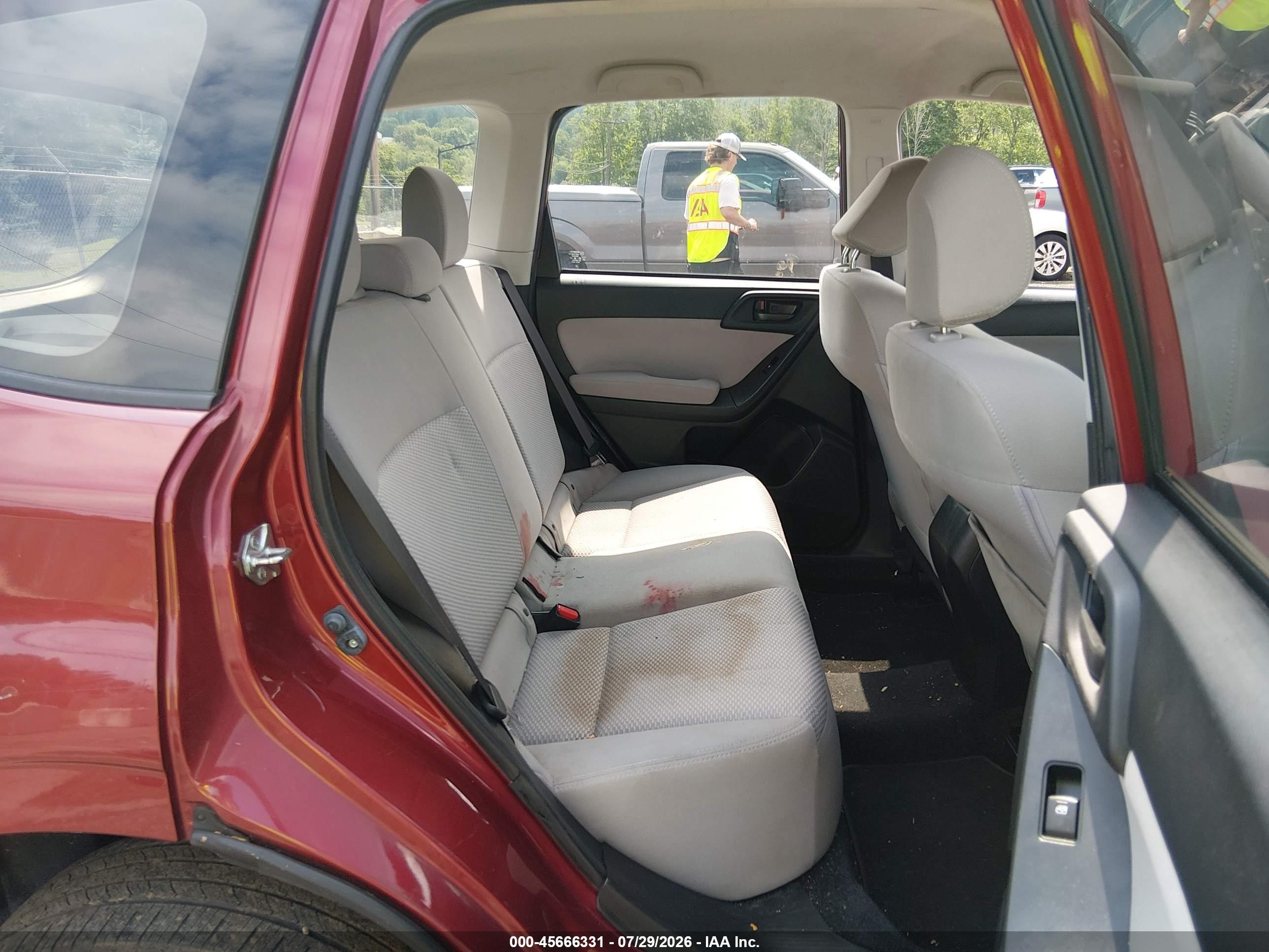 2015 Subaru Forester 2.5i Maroon vin: JF2SJAACXFH497848
