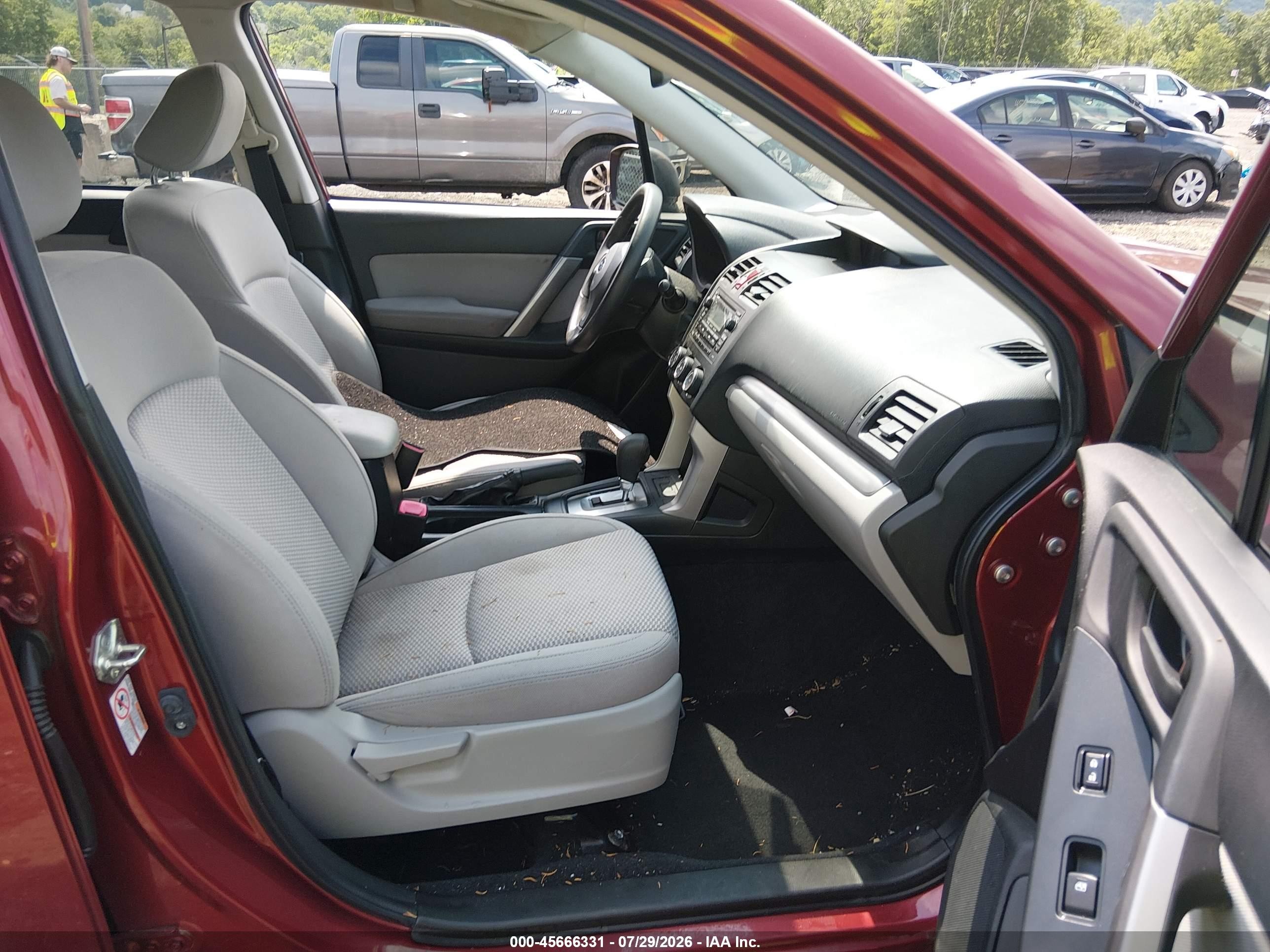 2015 Subaru Forester 2.5i Maroon vin: JF2SJAACXFH497848