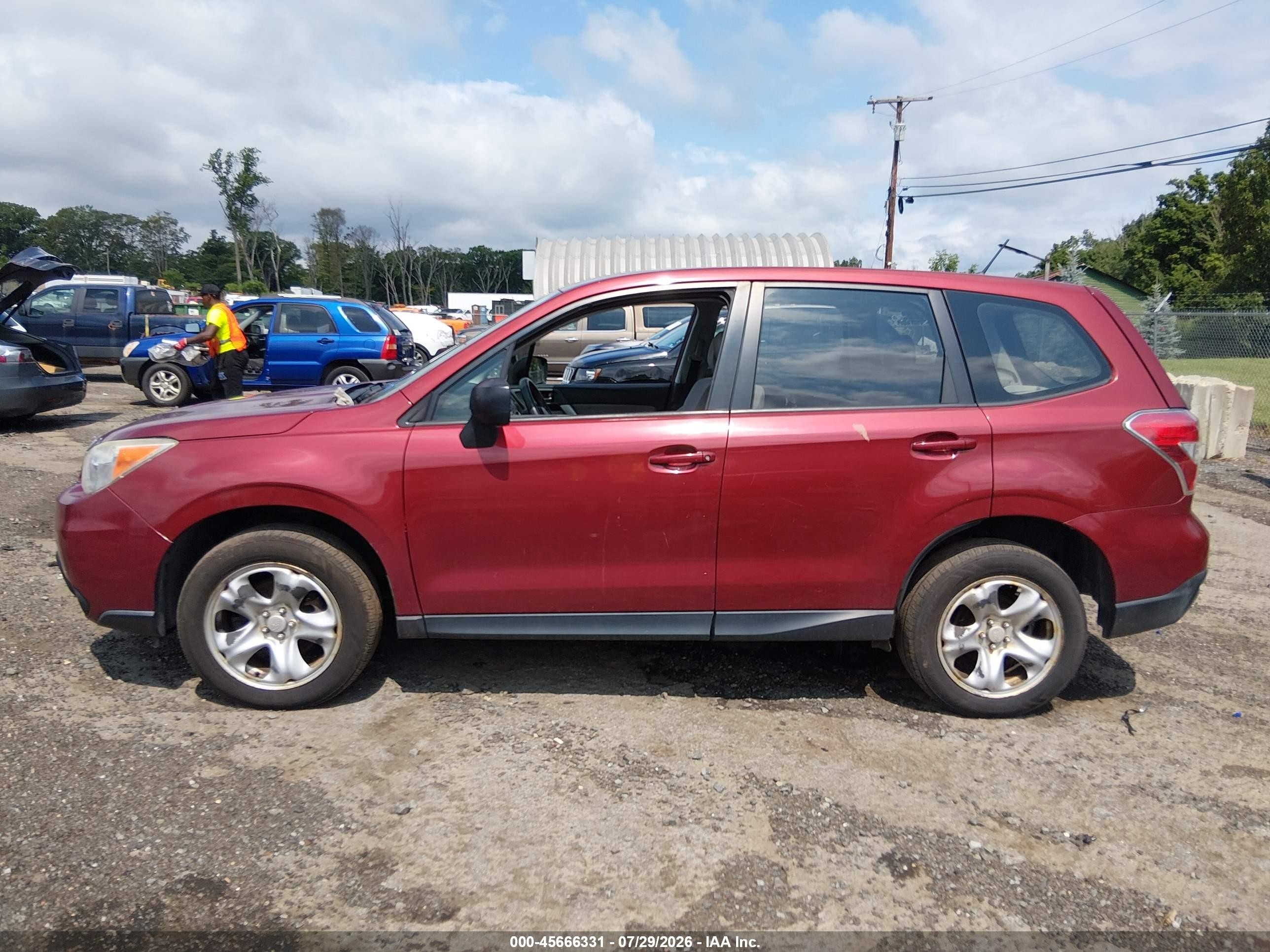 2015 Subaru Forester 2.5i Maroon vin: JF2SJAACXFH497848