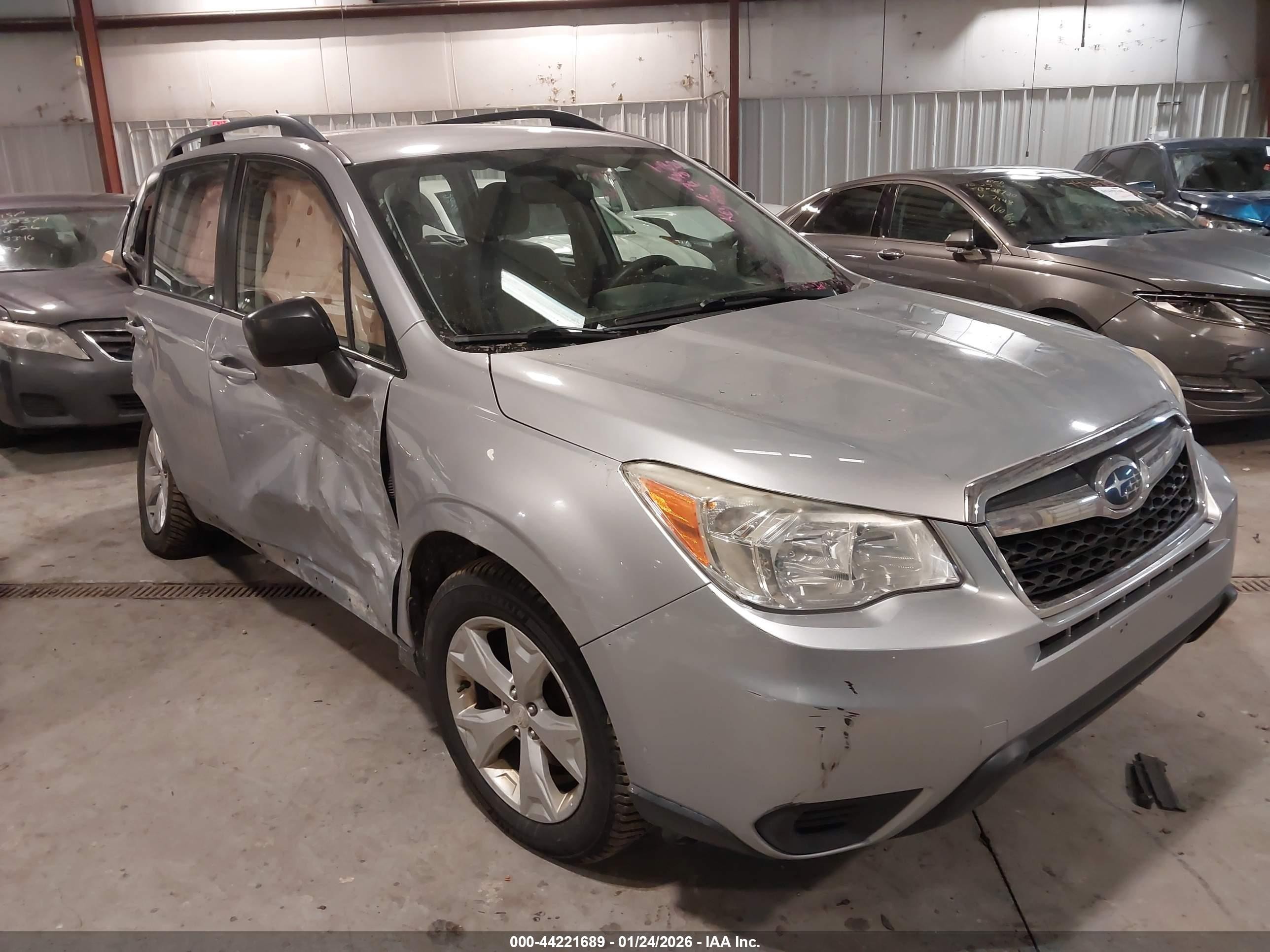 2015 Subaru Forester 2.5i Silver vin: JF2SJABC0FH492978