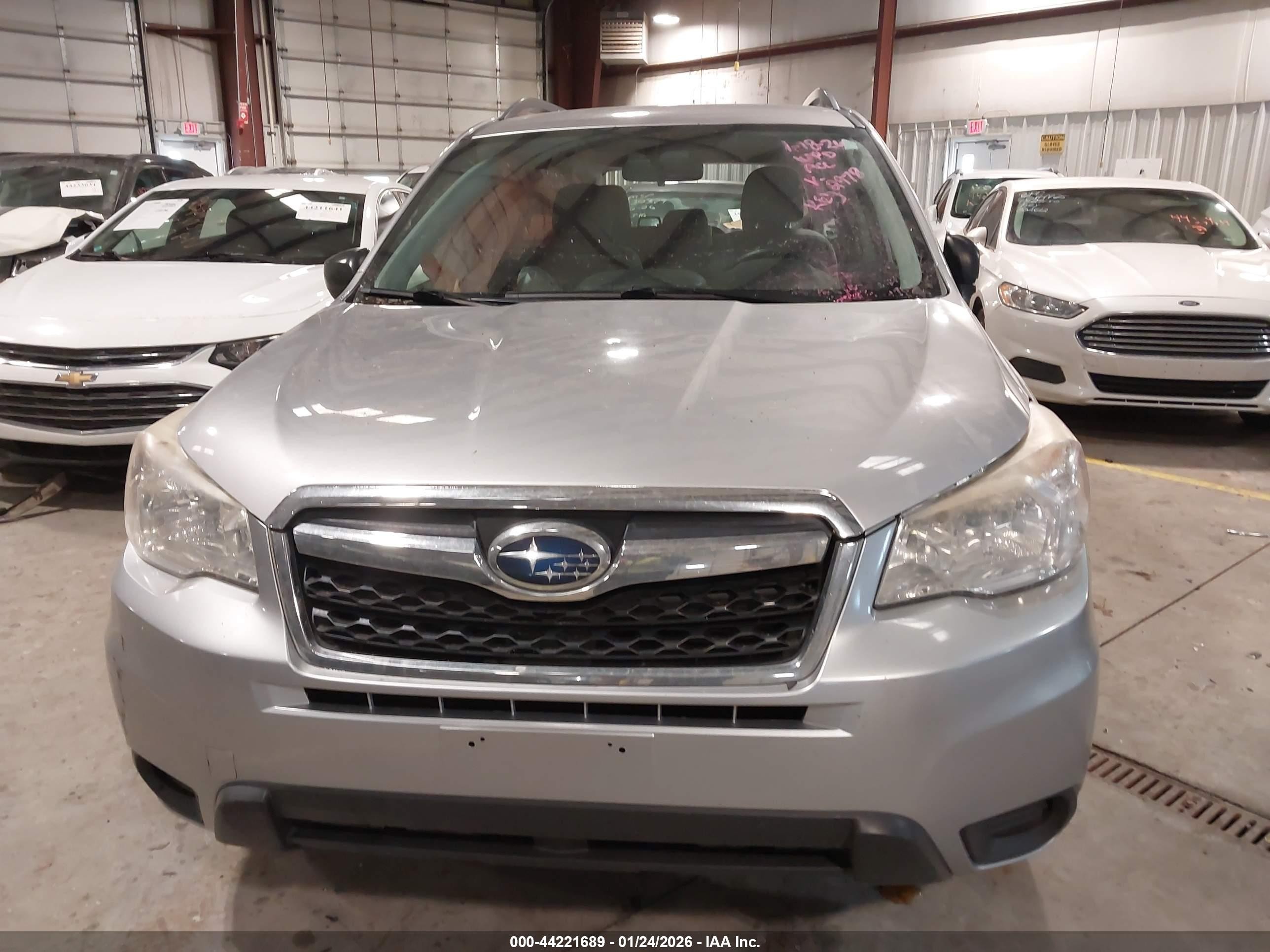 2015 Subaru Forester 2.5i Silver vin: JF2SJABC0FH492978