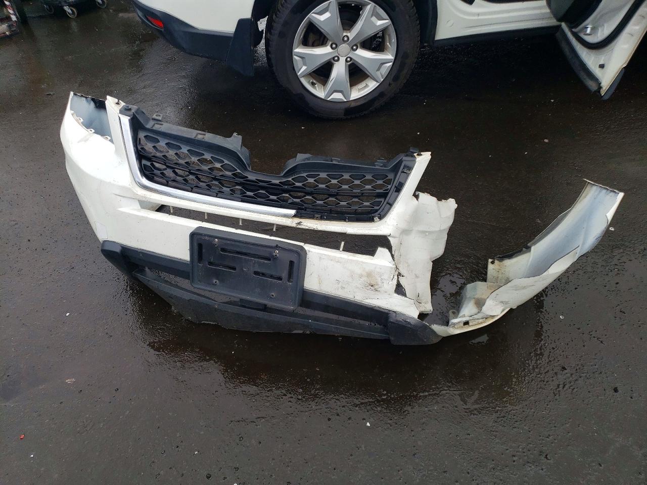 2015 Subaru Forester 2.5i White vin: JF2SJABC0FH496528