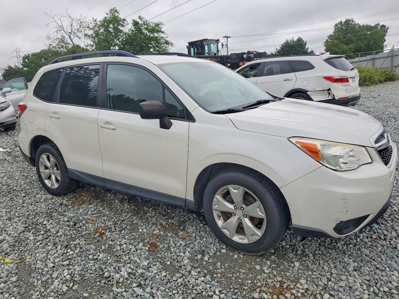 2015 Subaru Forester 2.5i White vin: JF2SJABC0FH572457