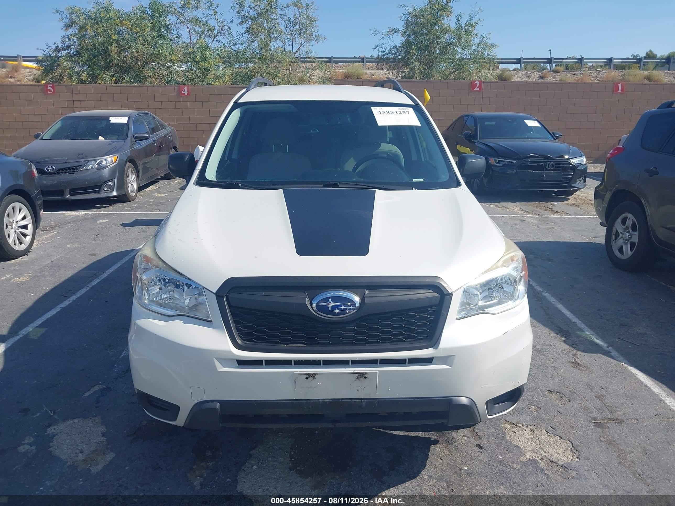 2015 Subaru Forester 2.5i White vin: JF2SJABC0FH813398