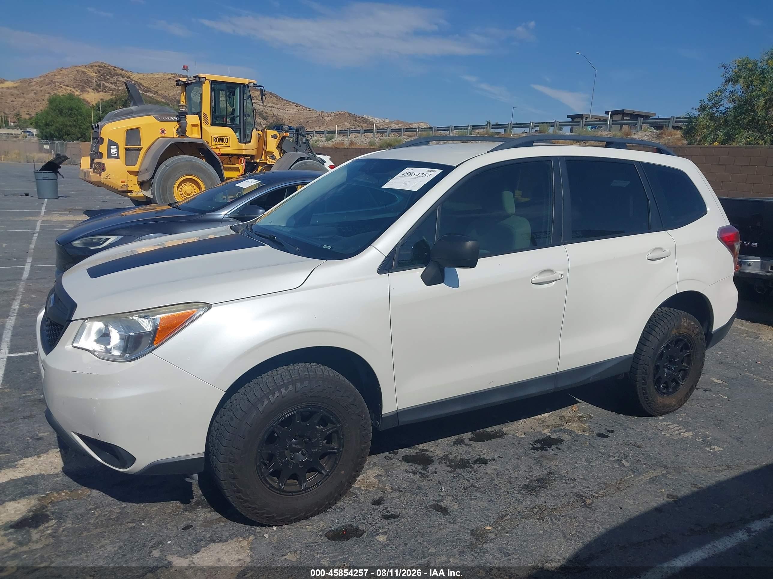 2015 Subaru Forester 2.5i White vin: JF2SJABC0FH813398