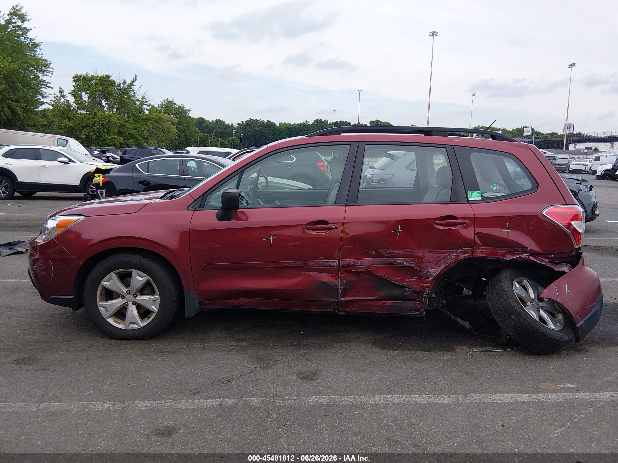 2015 Subaru Forester 2.5i Red vin: JF2SJABC0FH816771