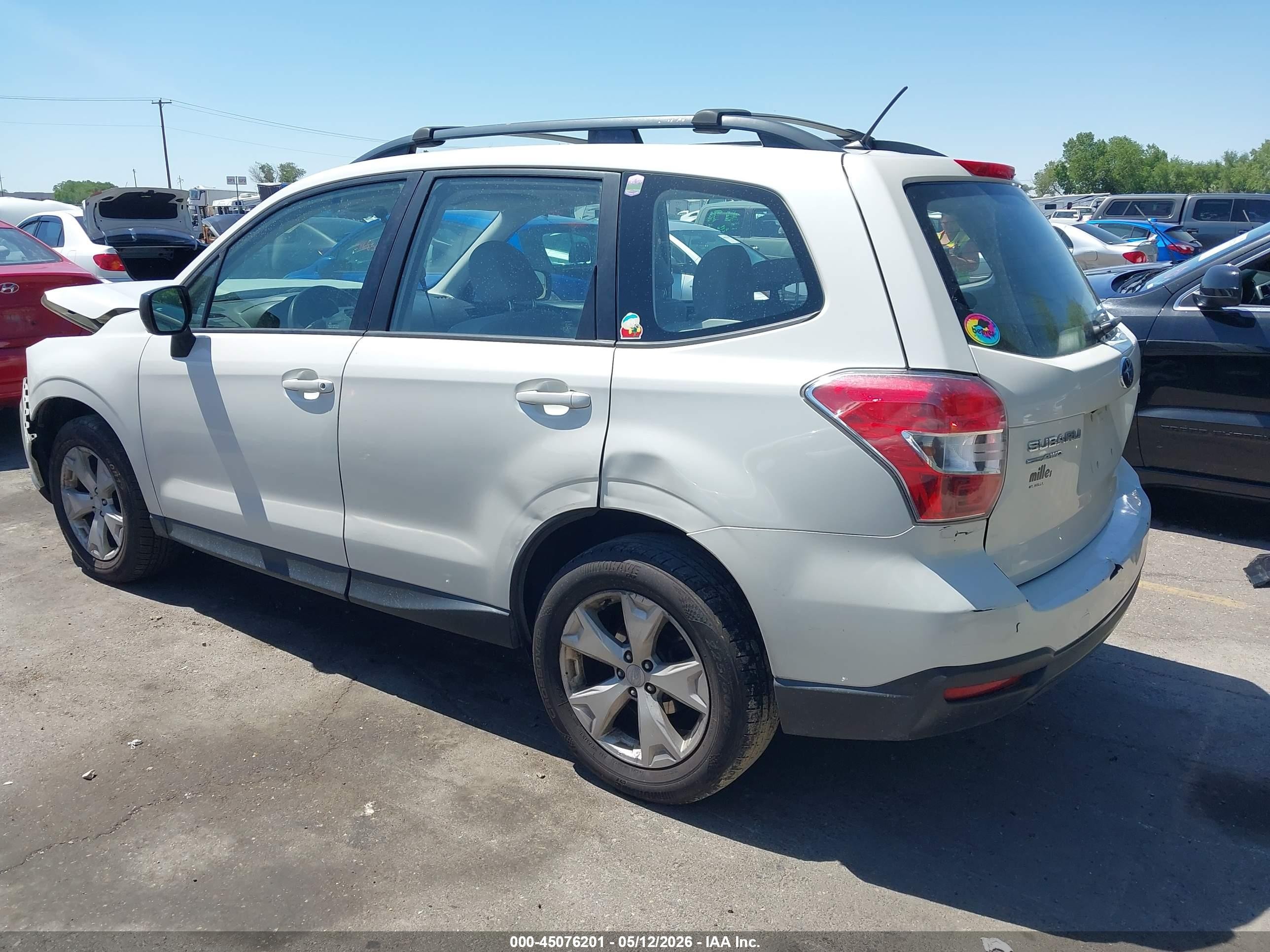 2015 Subaru Forester 2.5i Белый vin: JF2SJABC0FH817080