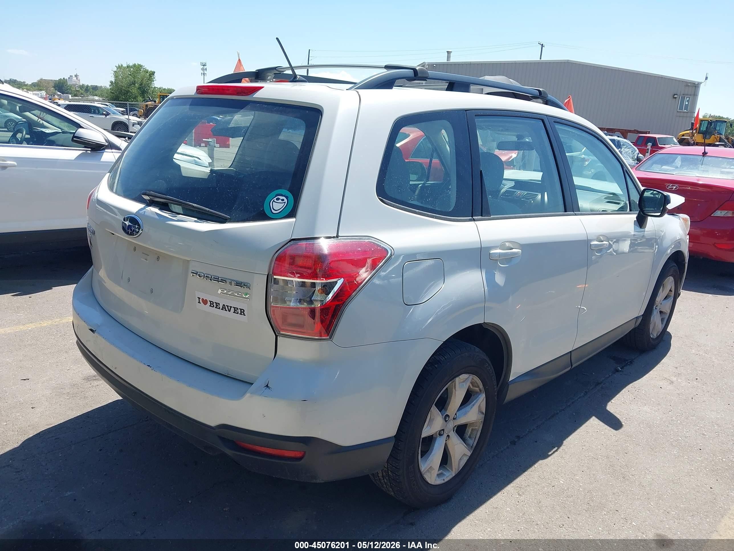 2015 Subaru Forester 2.5i Белый vin: JF2SJABC0FH817080