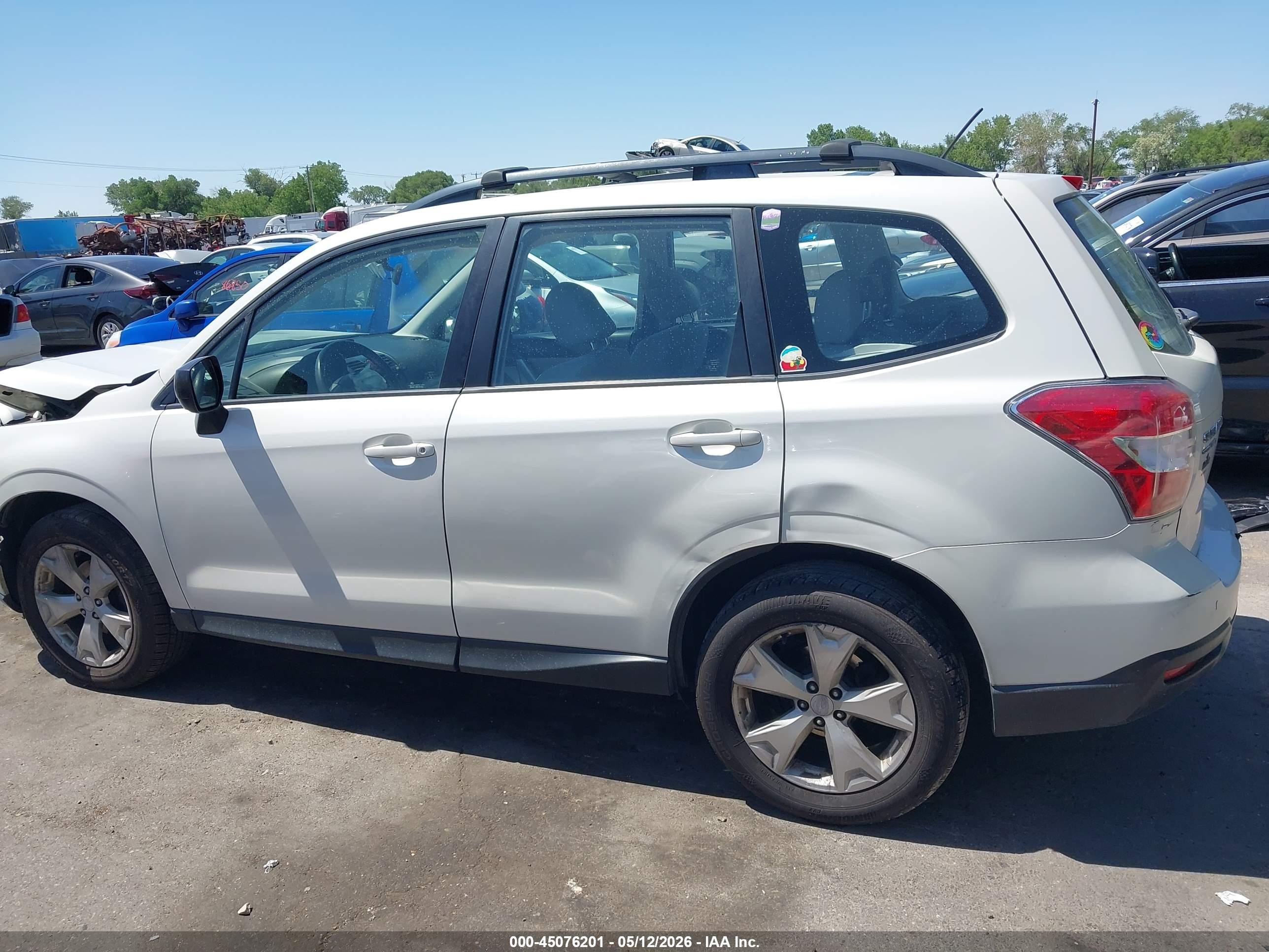 2015 Subaru Forester 2.5i Белый vin: JF2SJABC0FH817080