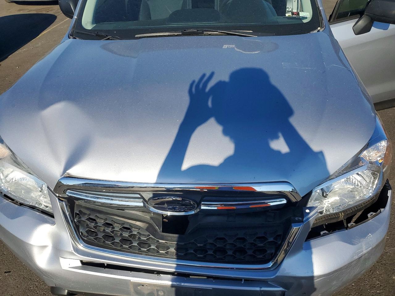 2015 Subaru Forester 2.5i Серебряный vin: JF2SJABC1FH555232