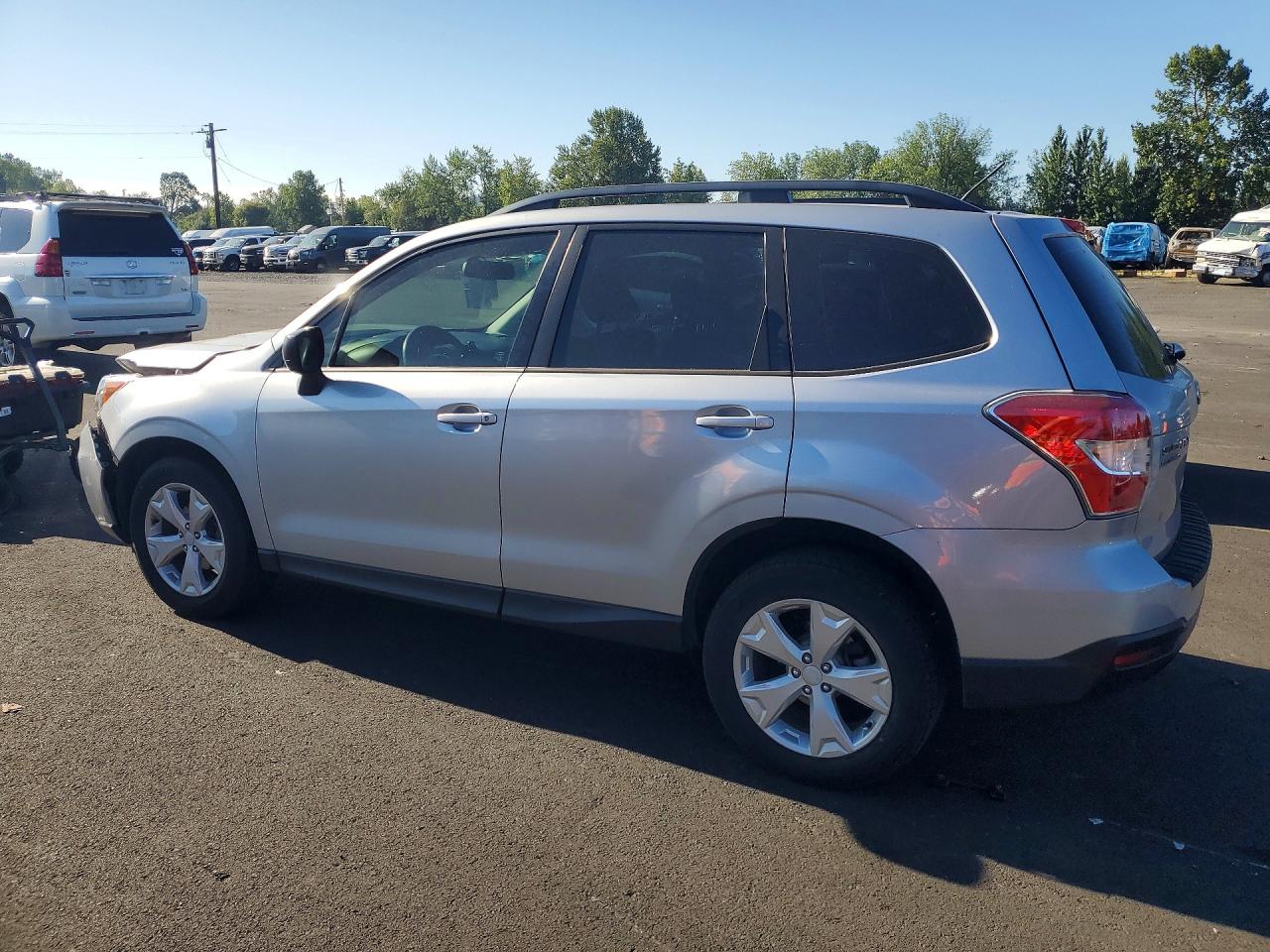 2015 Subaru Forester 2.5i Серебряный vin: JF2SJABC1FH555232