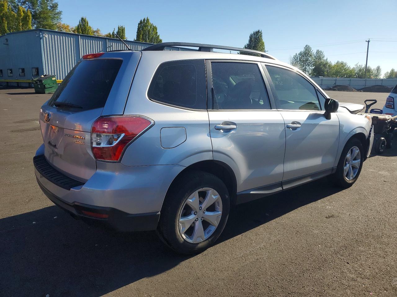2015 Subaru Forester 2.5i Серебряный vin: JF2SJABC1FH555232