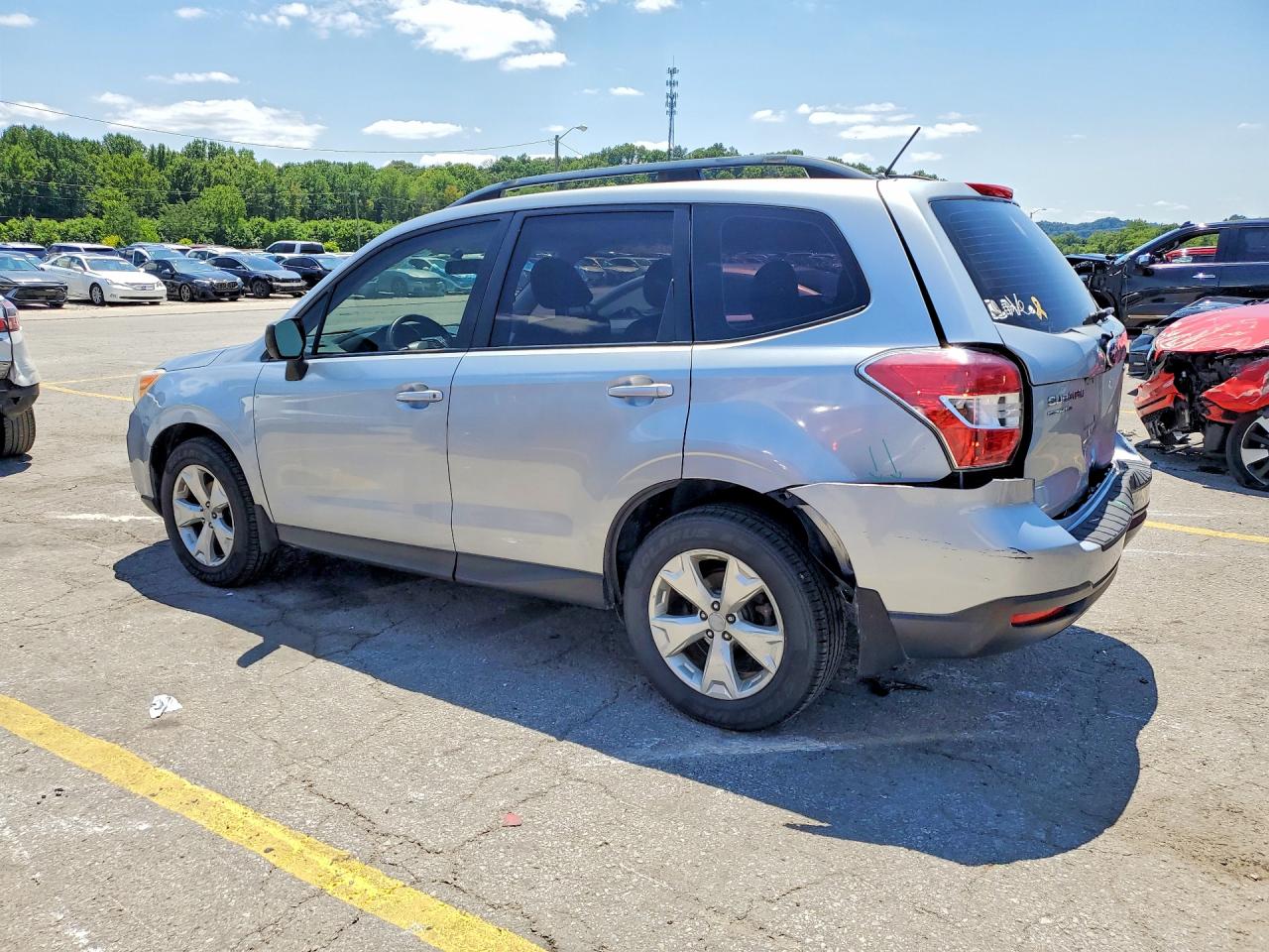 2015 Subaru Forester 2.5i Серебряный vin: JF2SJABC1FH569938