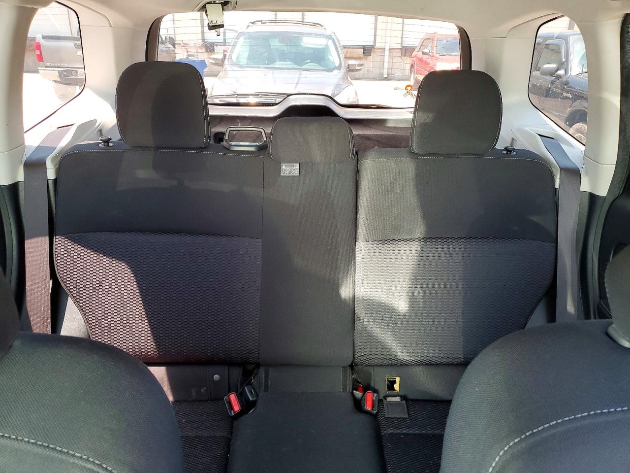 2015 Subaru Forester 2.5i Серебряный vin: JF2SJABC1FH569938