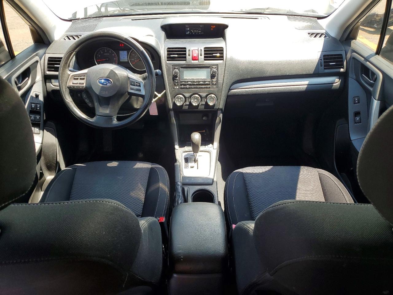 2015 Subaru Forester 2.5i Серебряный vin: JF2SJABC1FH569938