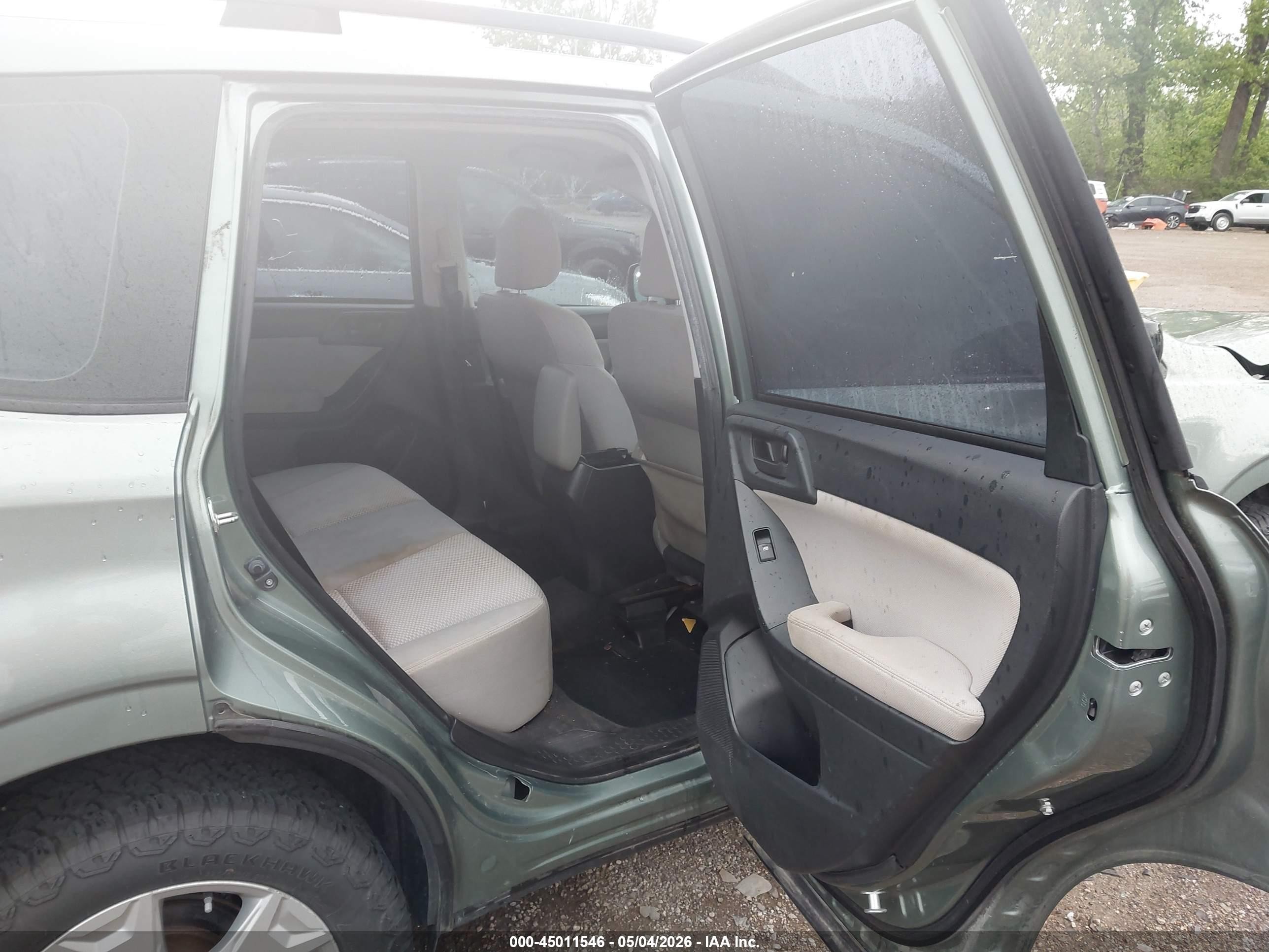 2015 Subaru Forester 2.5i Зеленый vin: JF2SJABC1FH575688