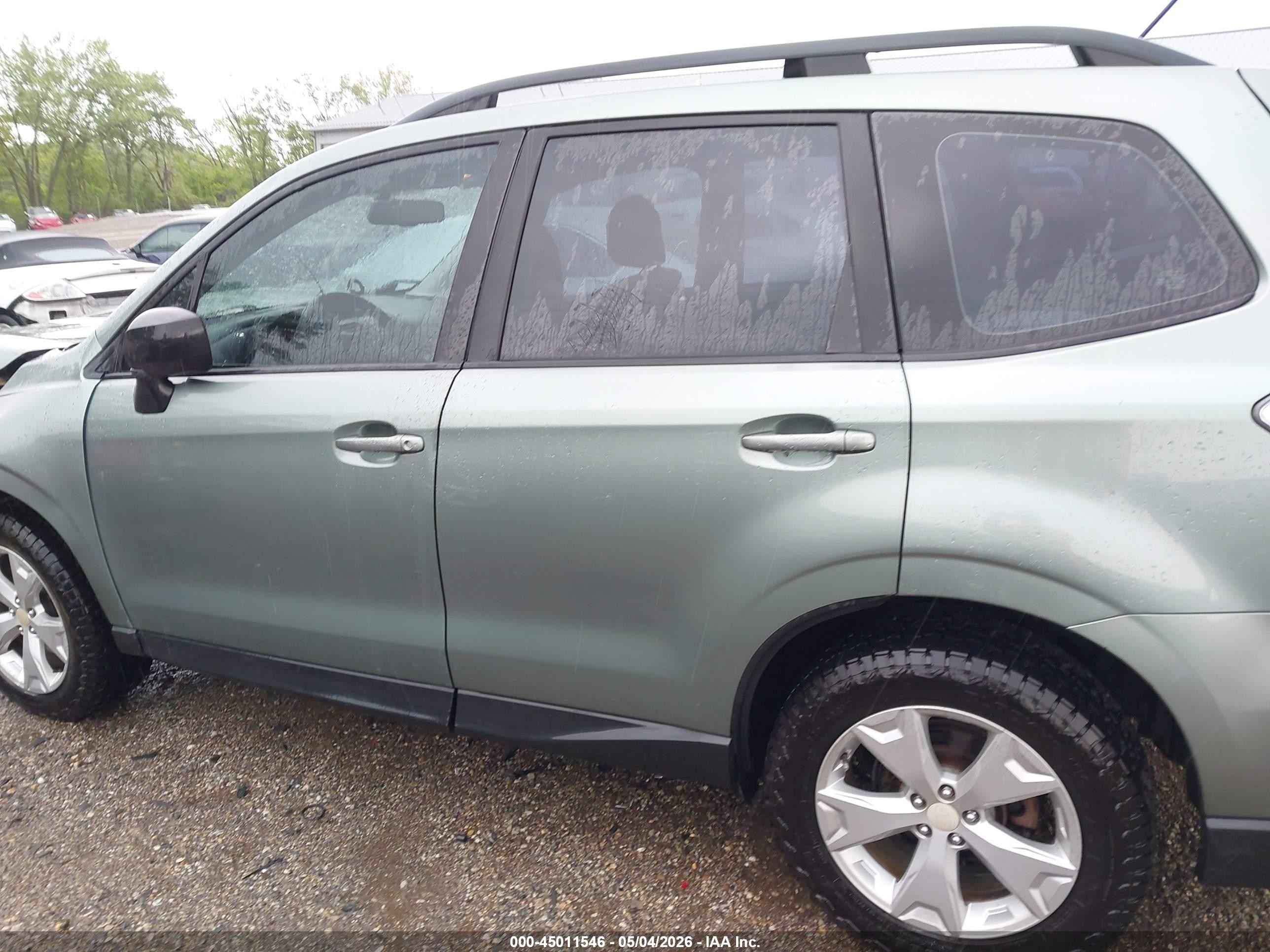 2015 Subaru Forester 2.5i Зеленый vin: JF2SJABC1FH575688