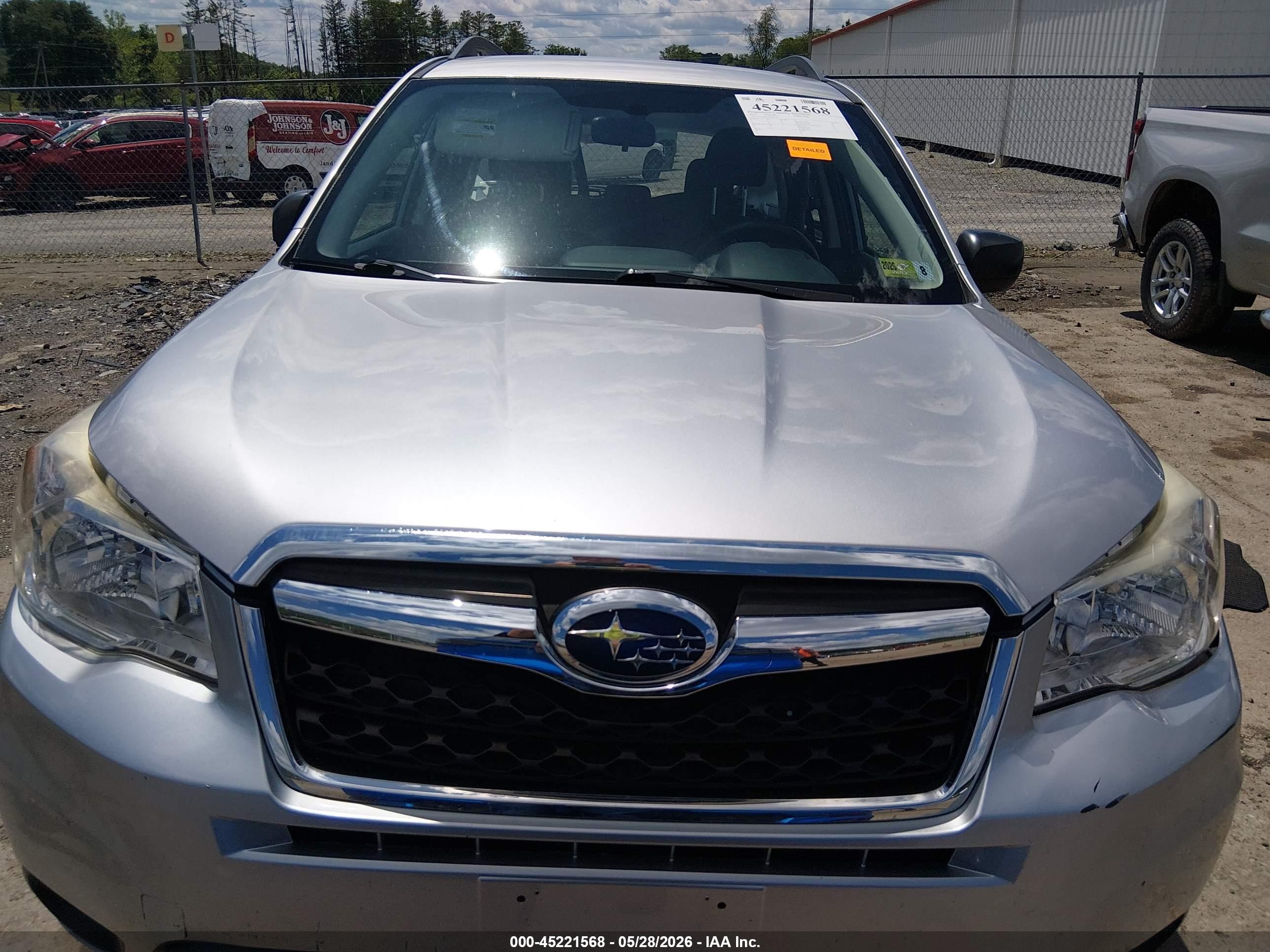 2015 Subaru Forester 2.5i Серебряный vin: JF2SJABC1FH821476
