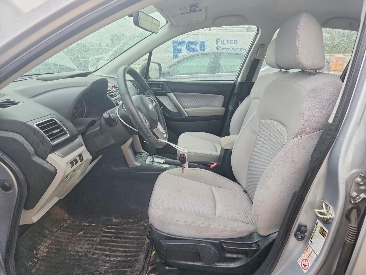 2018 Subaru Forester 2.5i Silver vin: JF2SJABC1JH544515
