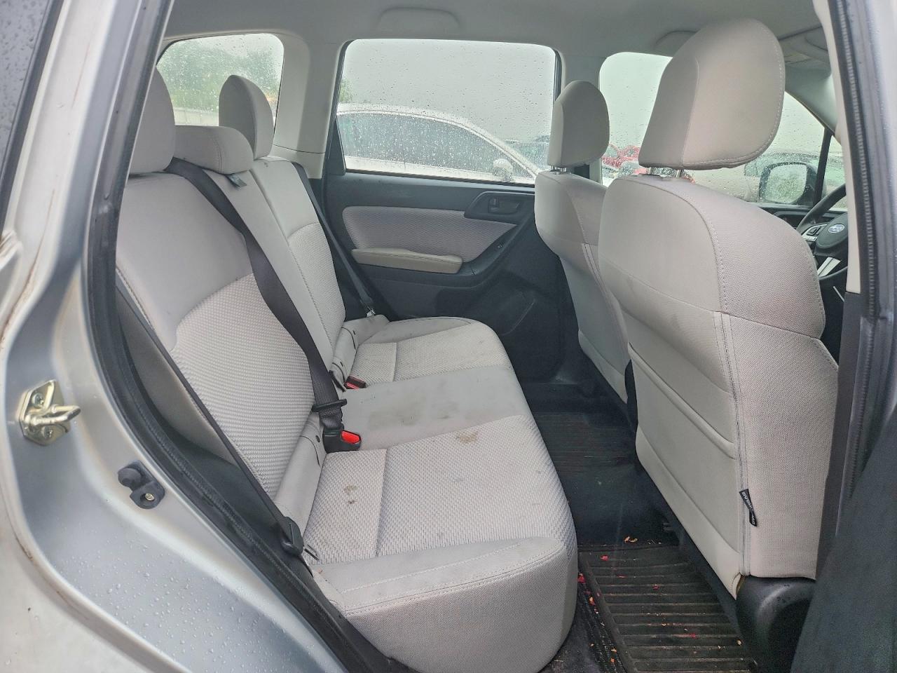 2018 Subaru Forester 2.5i Silver vin: JF2SJABC1JH544515