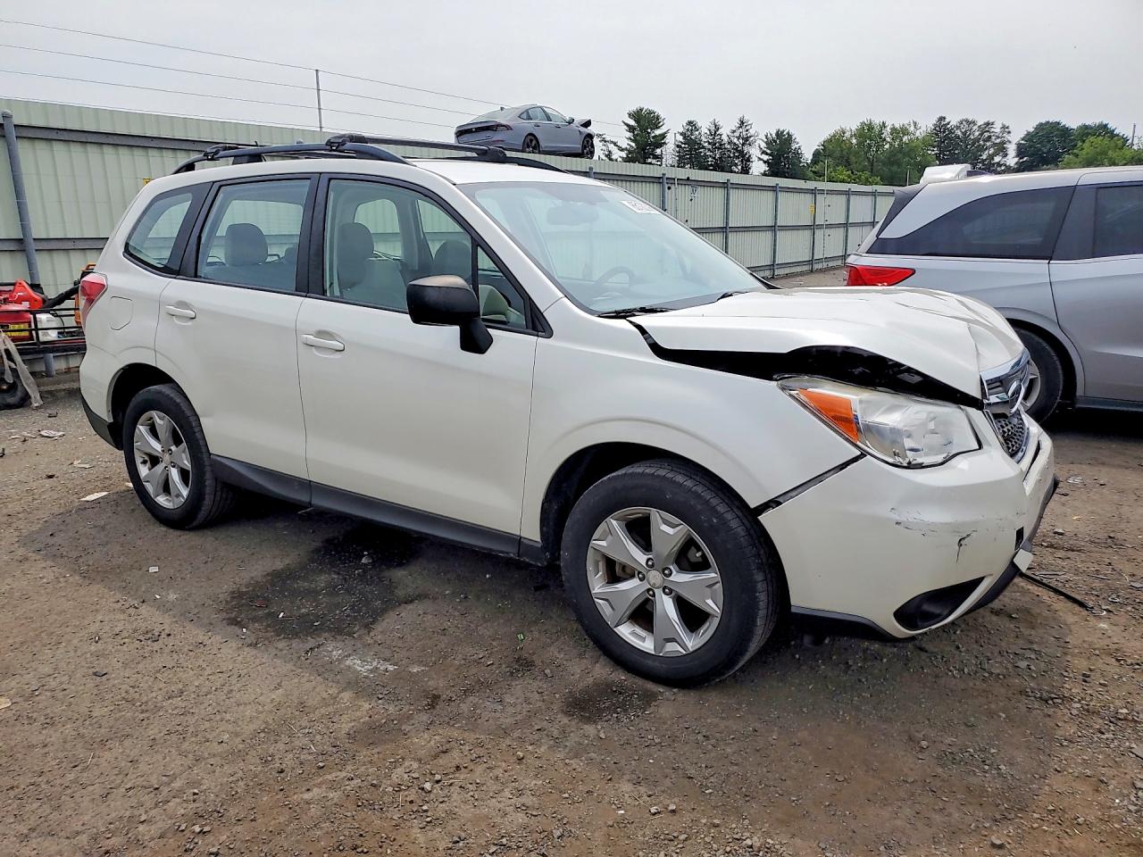 2015 Subaru Forester 2.5i White vin: JF2SJABC2FH516276