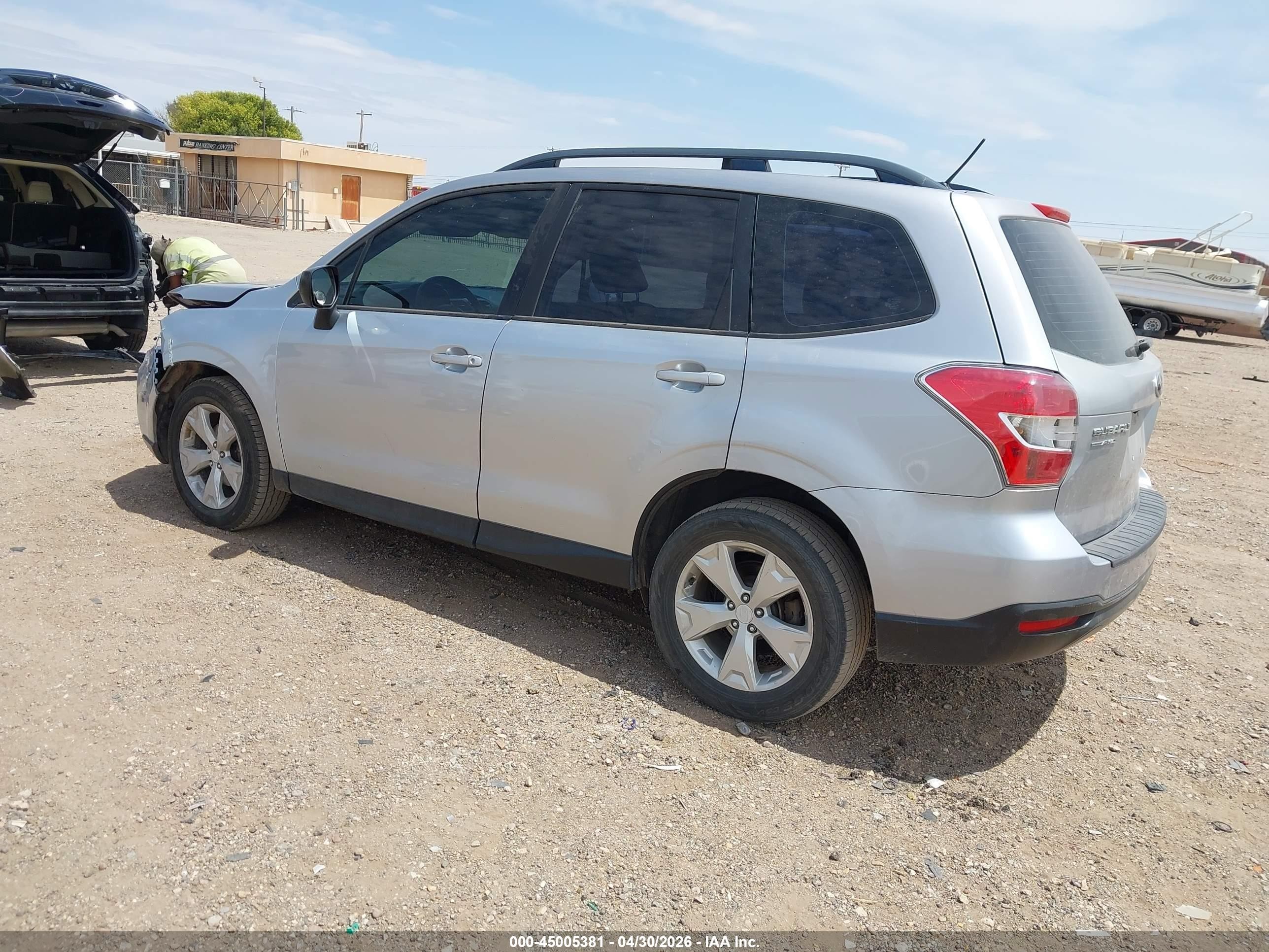 2015 Subaru Forester 2.5i Silver vin: JF2SJABC2FH518433