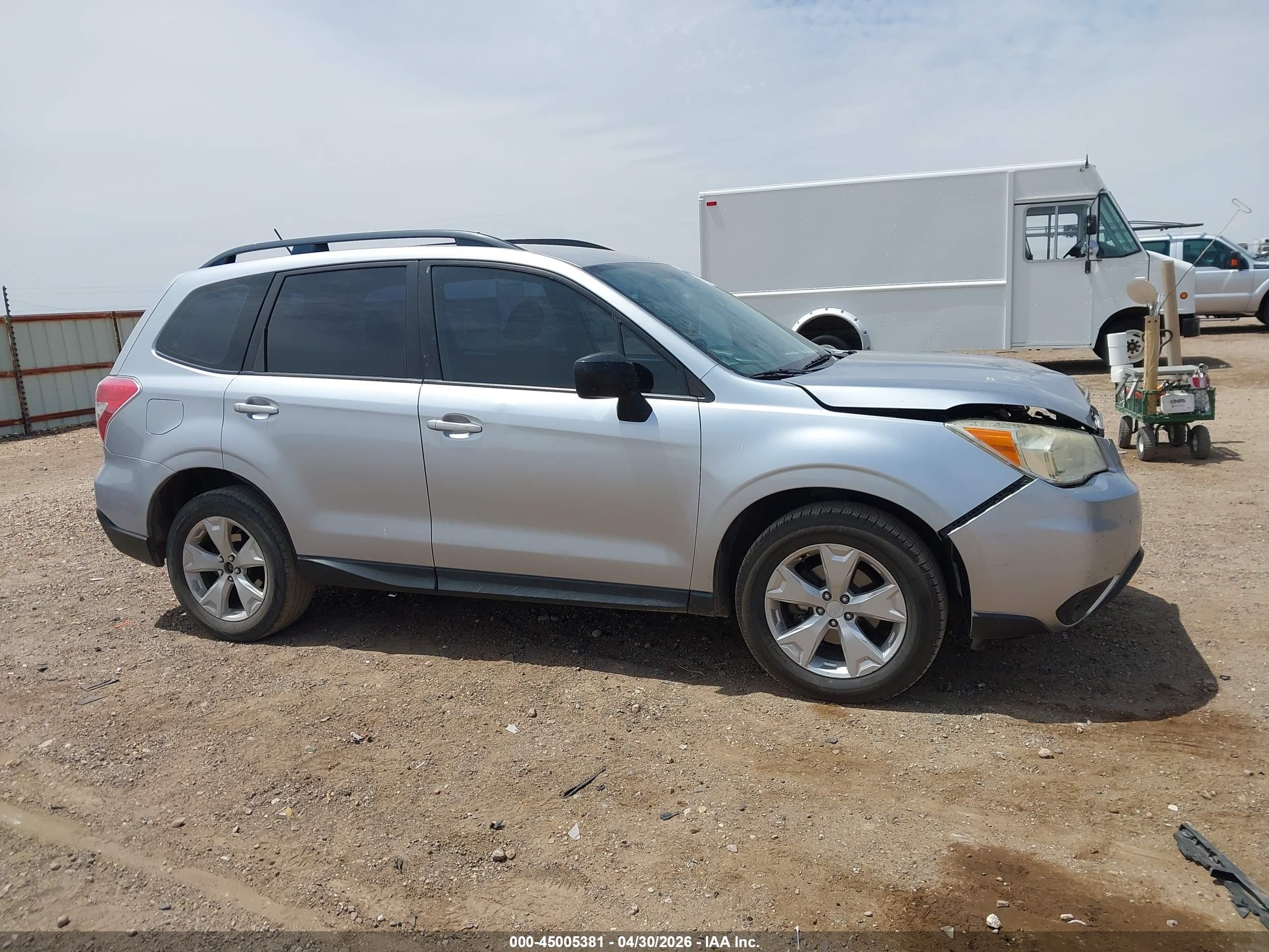 2015 Subaru Forester 2.5i Silver vin: JF2SJABC2FH518433