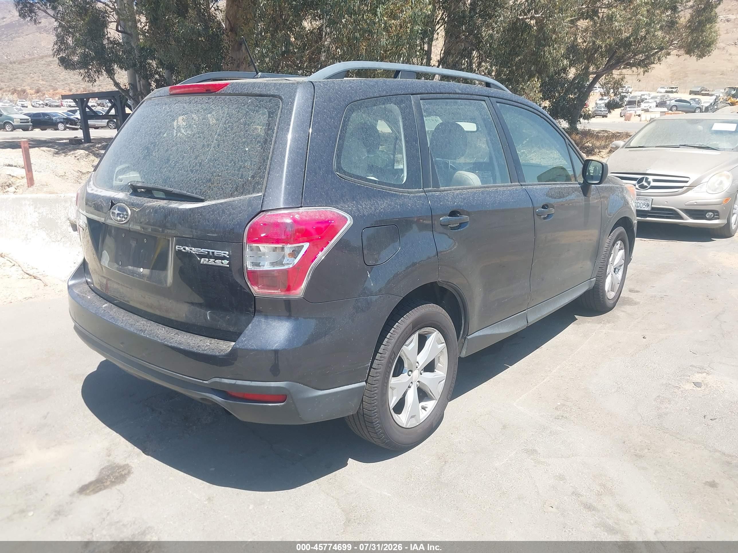 2015 Subaru Forester 2.5i Серый vin: JF2SJABC2FH565591