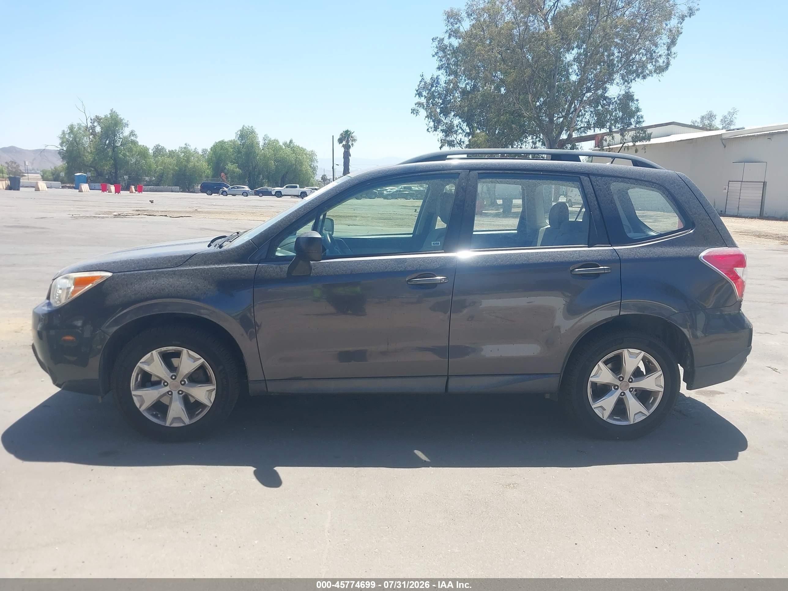 2015 Subaru Forester 2.5i Серый vin: JF2SJABC2FH565591
