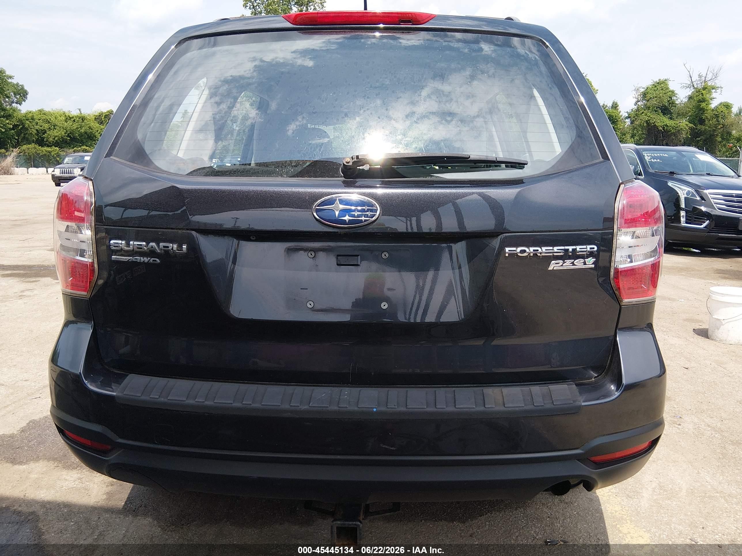 2015 Subaru Forester 2.5i Серый vin: JF2SJABC2FH826928