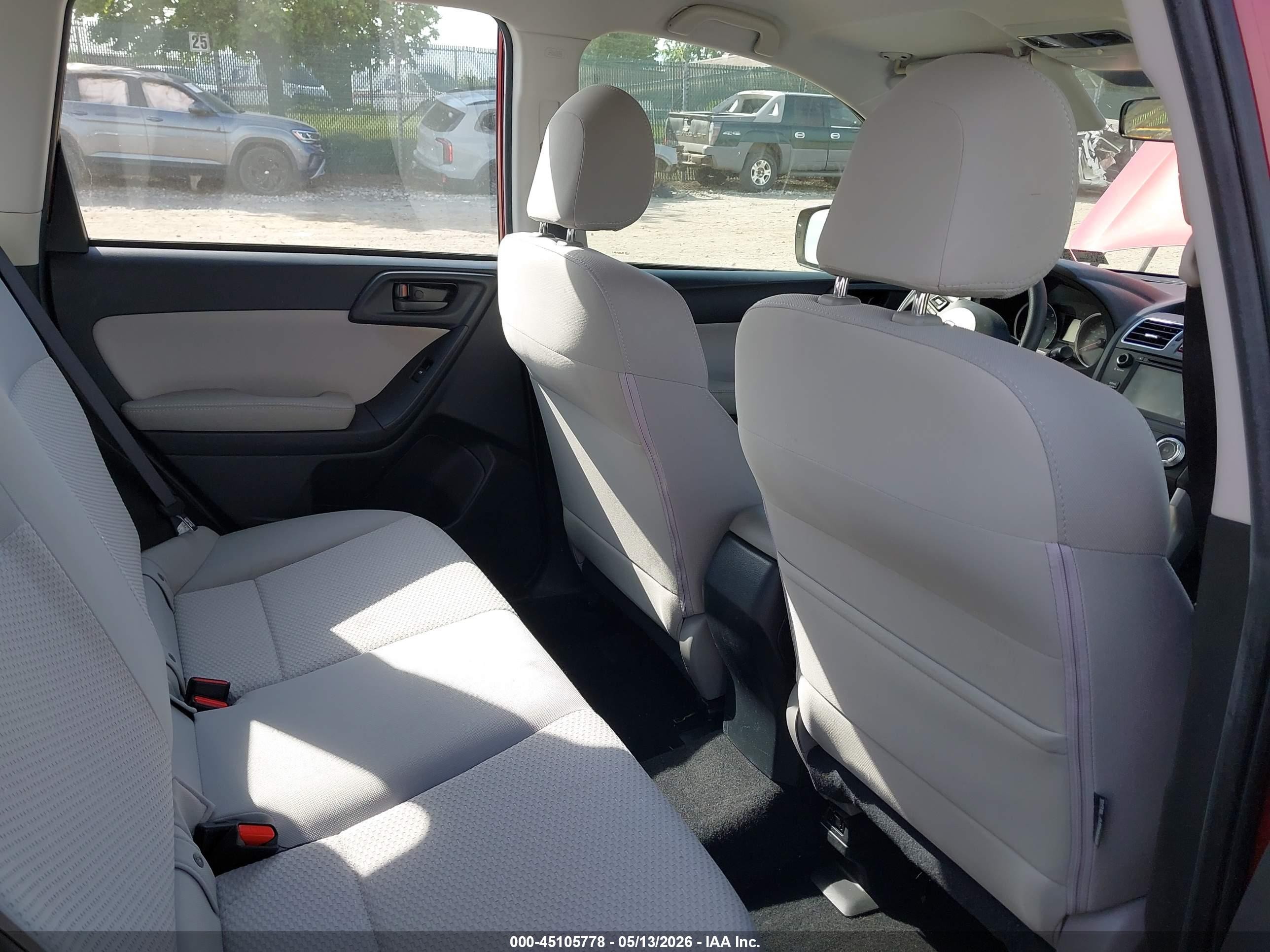 2016 Subaru Forester 2.5i Burgundy vin: JF2SJABC2GH567858