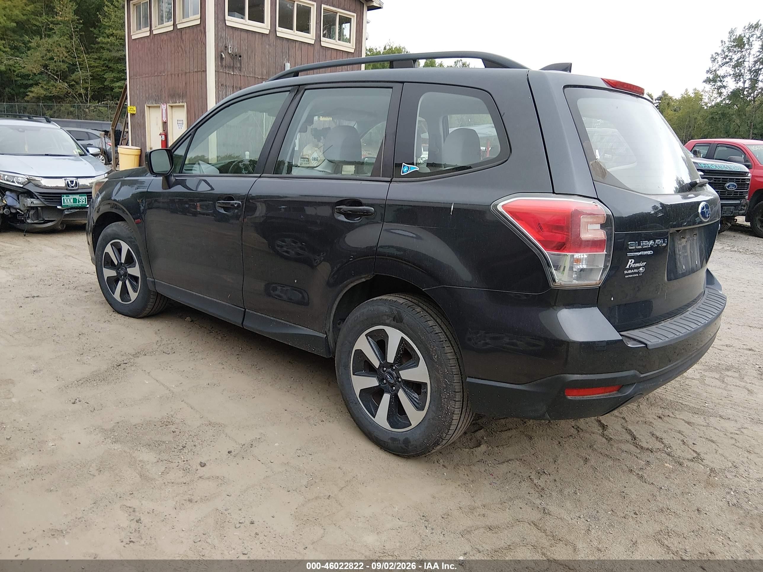 2018 Subaru Forester 2.5i Navy vin: JF2SJABC2JH456492