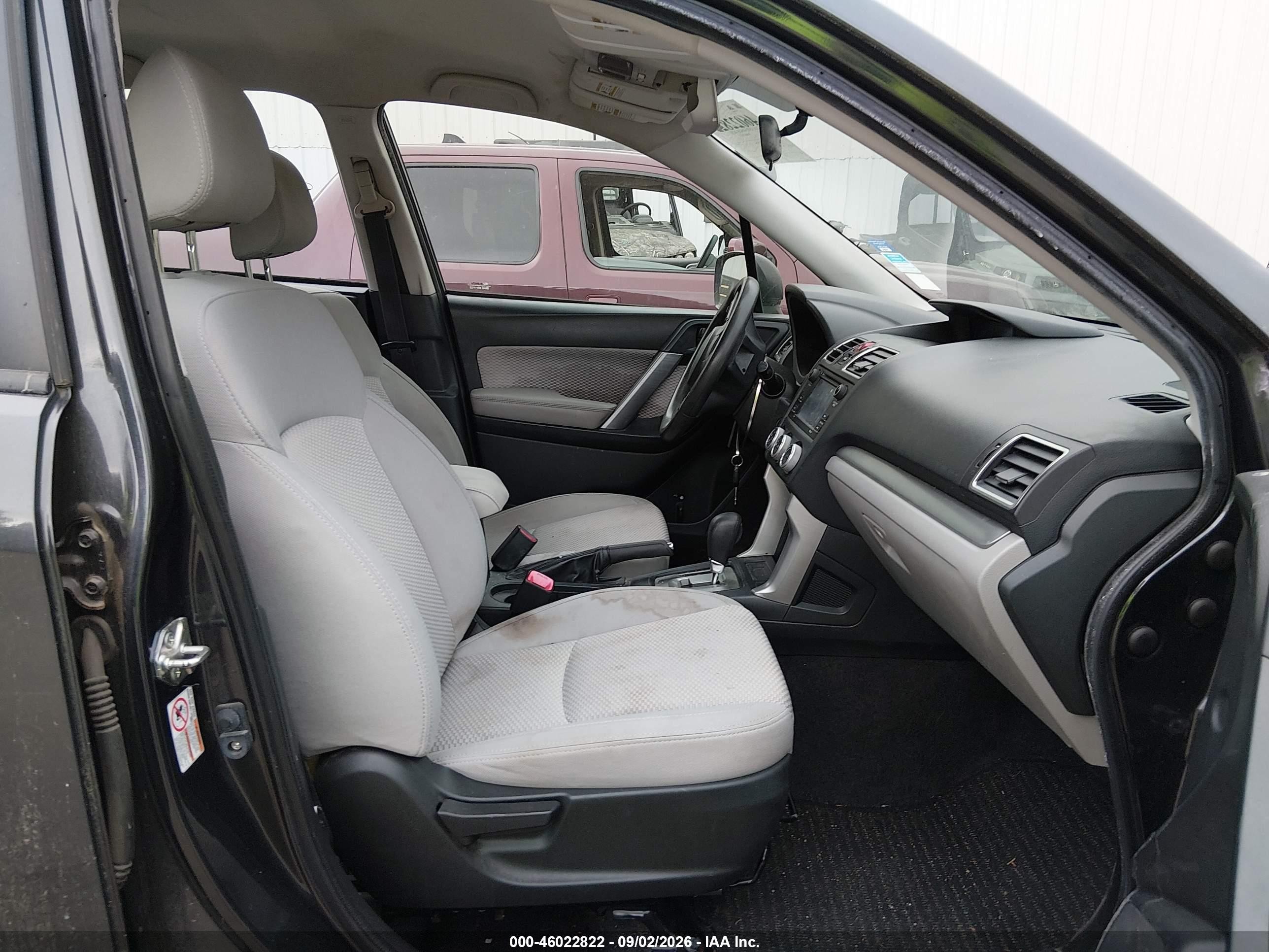 2018 Subaru Forester 2.5i Navy vin: JF2SJABC2JH456492
