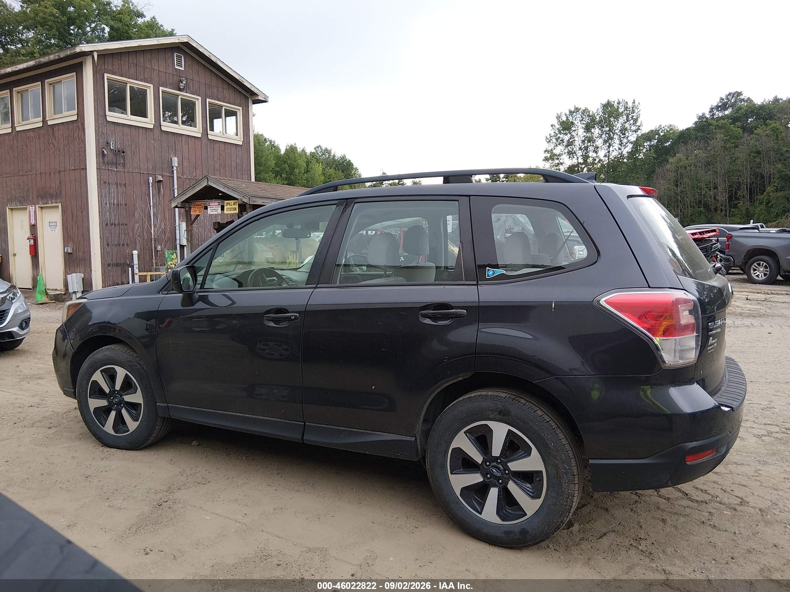 2018 Subaru Forester 2.5i Navy vin: JF2SJABC2JH456492