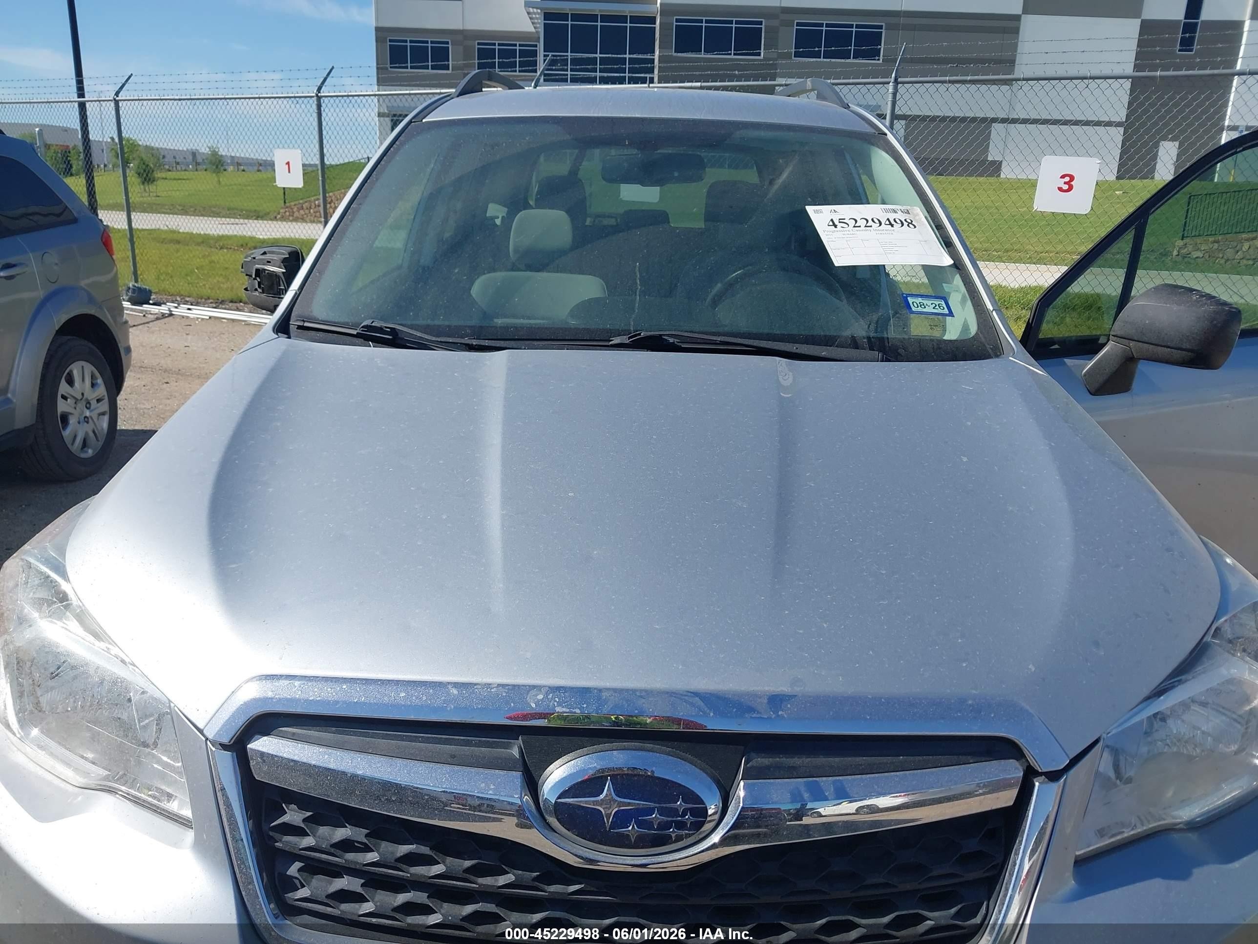 2015 Subaru Forester 2.5i Серебряный vin: JF2SJABC3FH419717