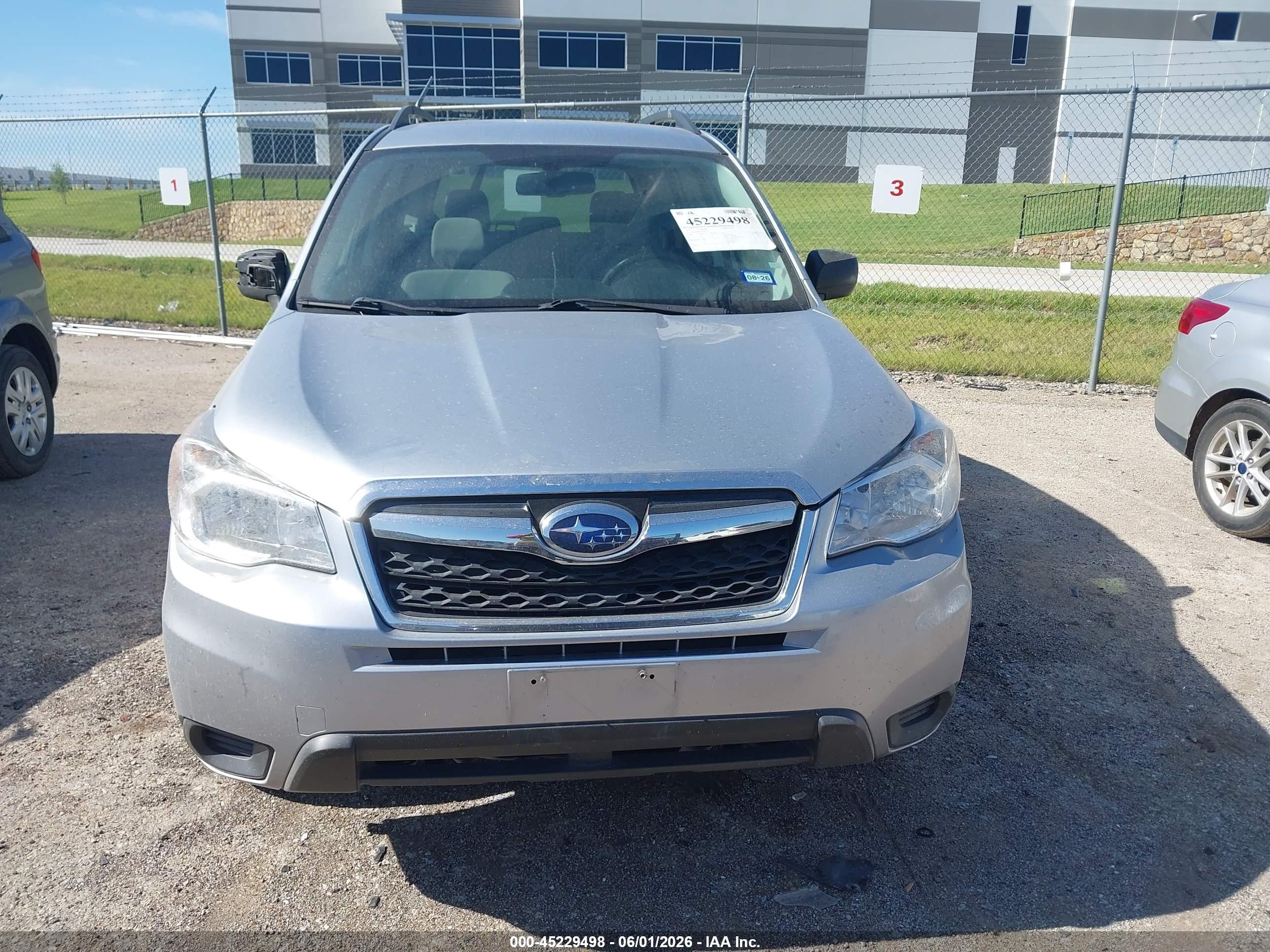 2015 Subaru Forester 2.5i Серебряный vin: JF2SJABC3FH419717
