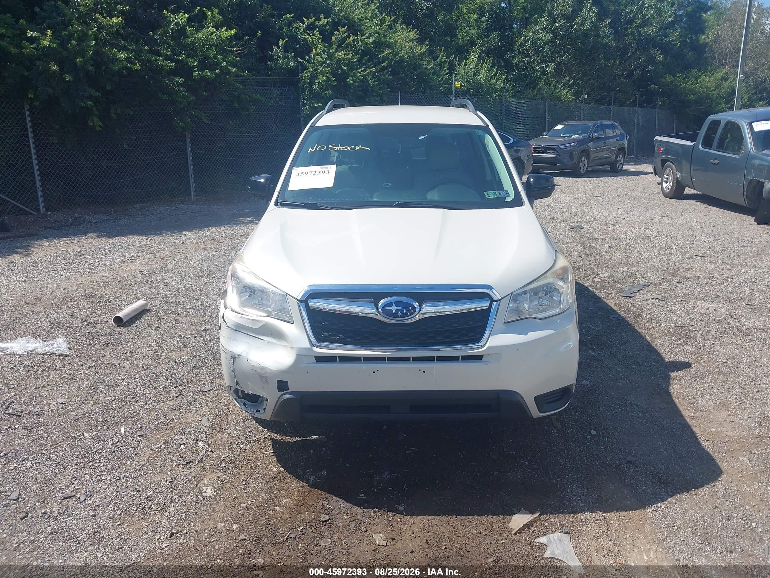 2015 Subaru Forester 2.5i White vin: JF2SJABC3FH456976