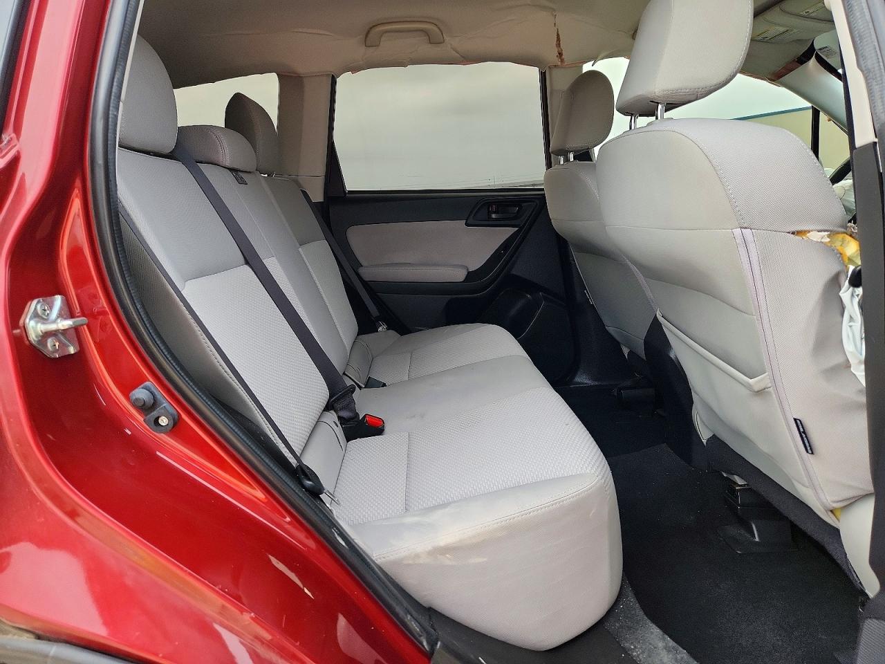2015 Subaru Forester 2.5i Red vin: JF2SJABC3FH570511