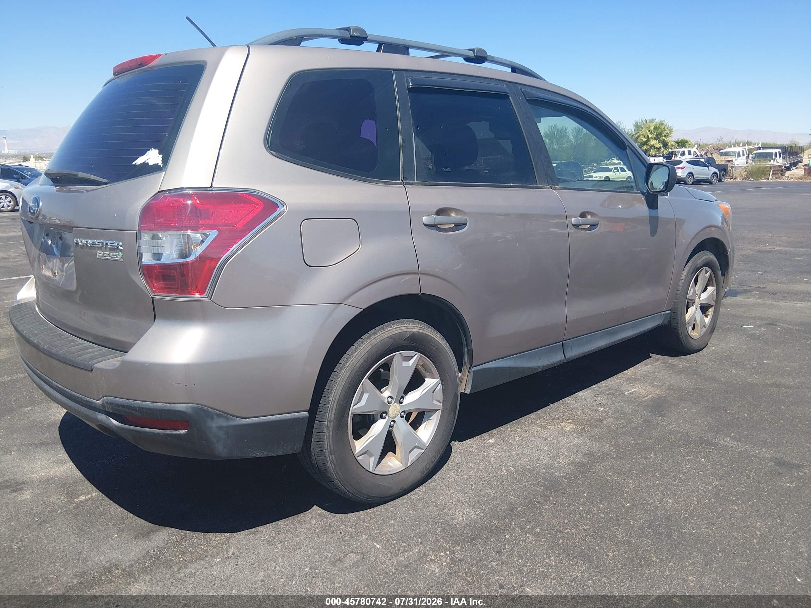 2015 Subaru Forester 2.5i Tan vin: JF2SJABC3FH575305
