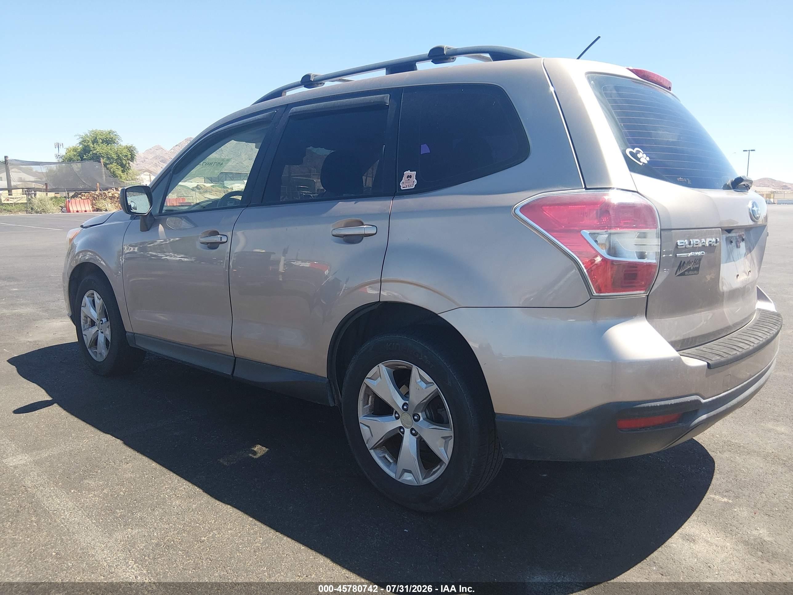 2015 Subaru Forester 2.5i Tan vin: JF2SJABC3FH575305