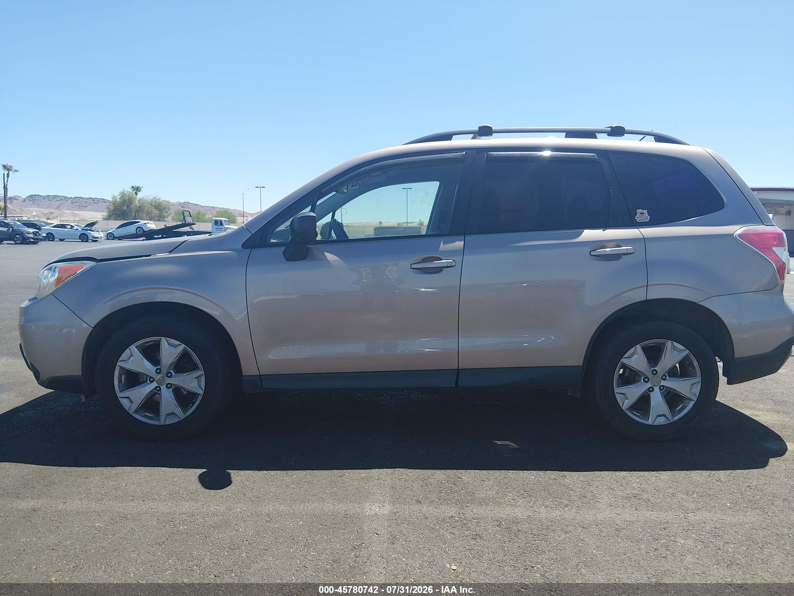 2015 Subaru Forester 2.5i Tan vin: JF2SJABC3FH575305