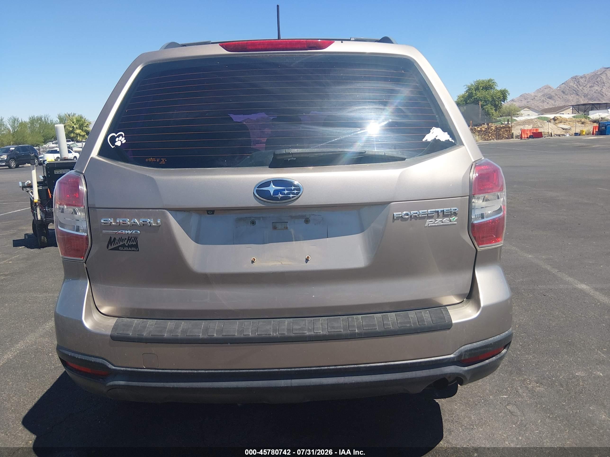 2015 Subaru Forester 2.5i Tan vin: JF2SJABC3FH575305