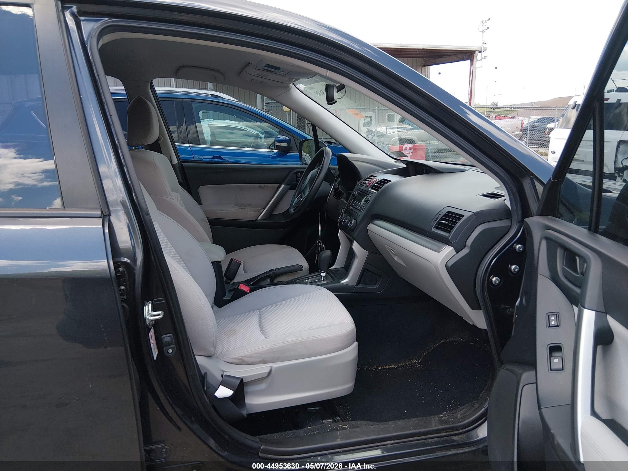2015 Subaru Forester 2.5i Серый vin: JF2SJABC3FH802136